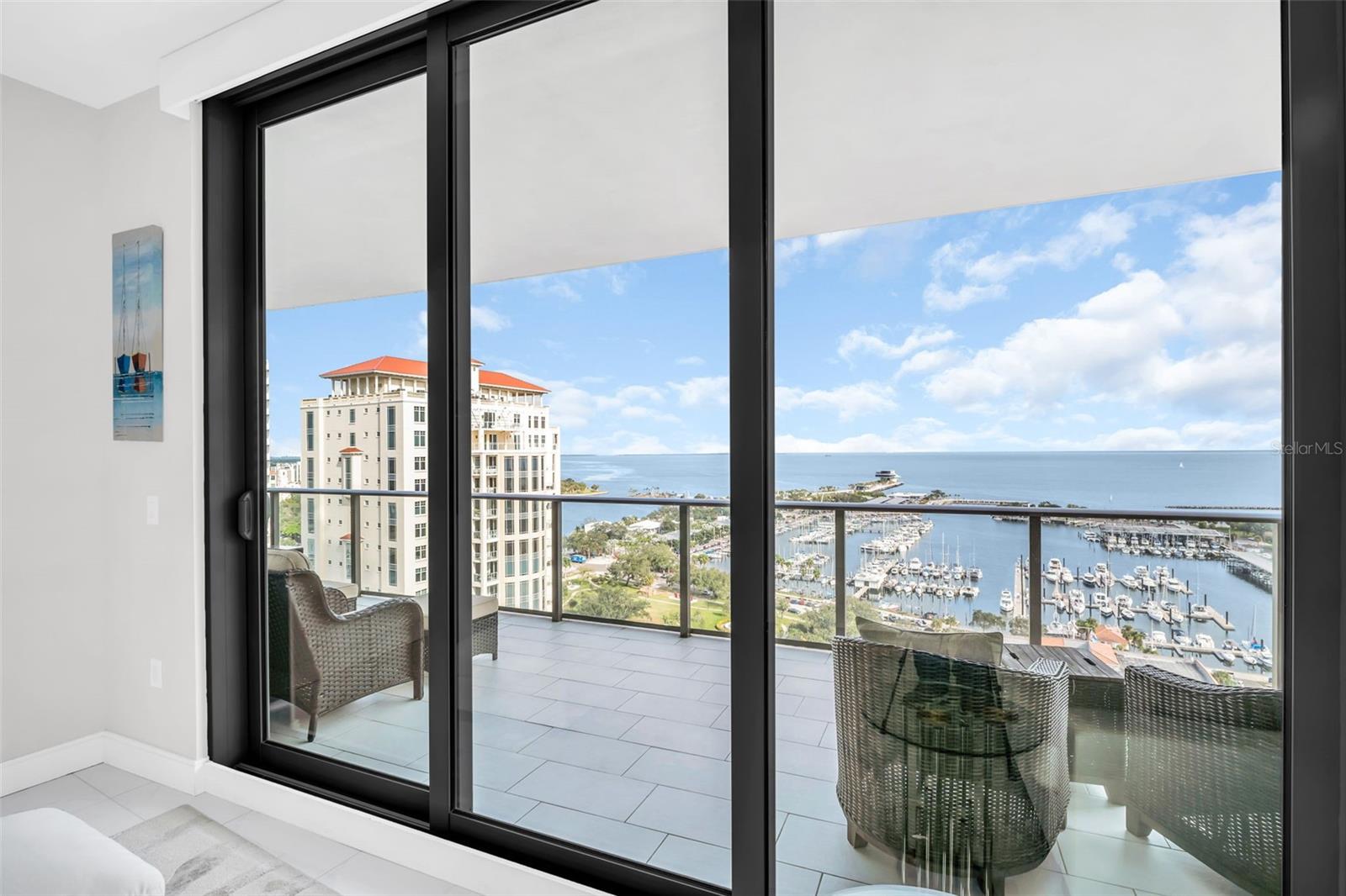 Gorgeous sunrises experienced from this stunning 19th floor condo