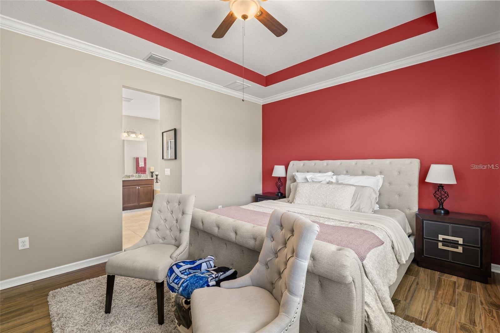 Basterbedroom/ Bathroom