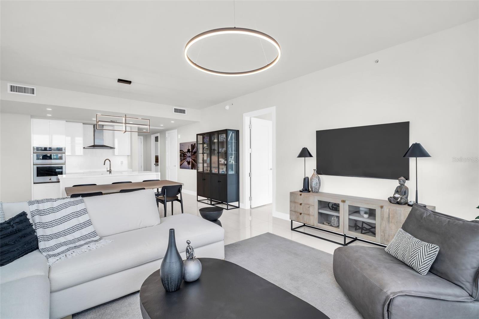 Spacious Living room