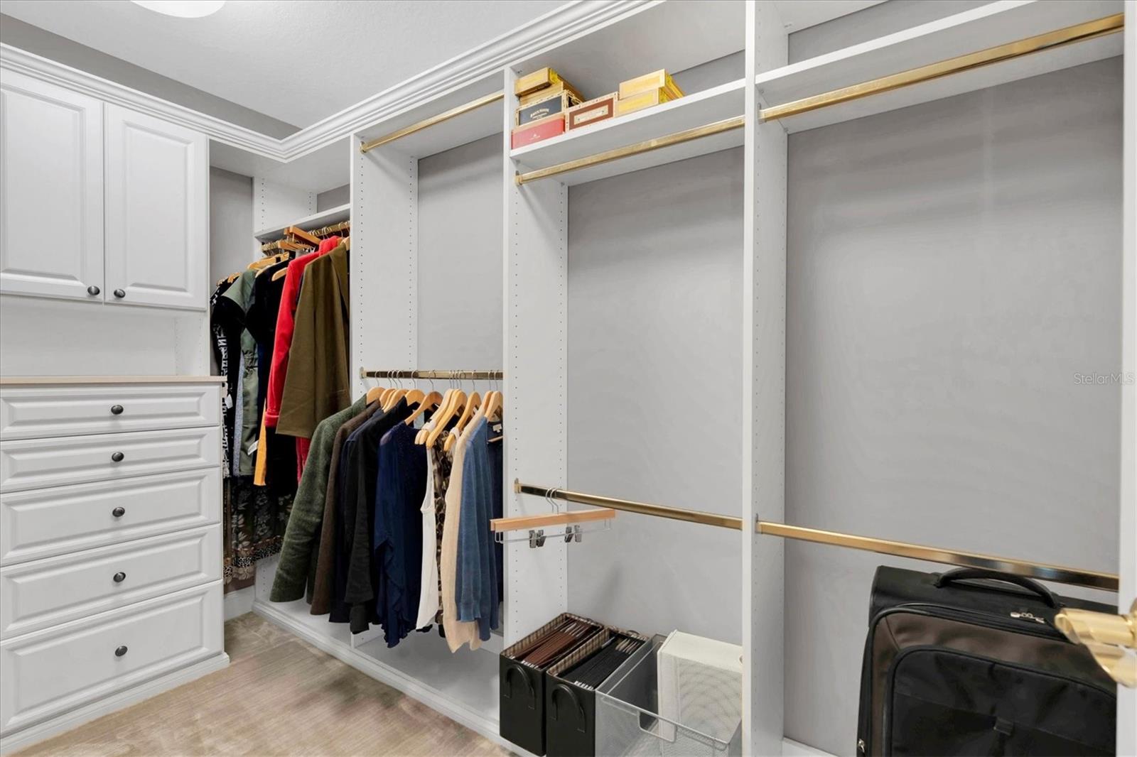 Walk in closet