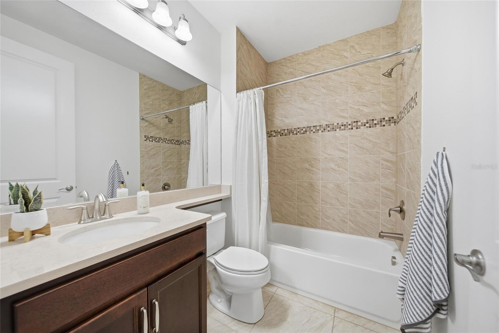 4th Bathroom - Upstairs