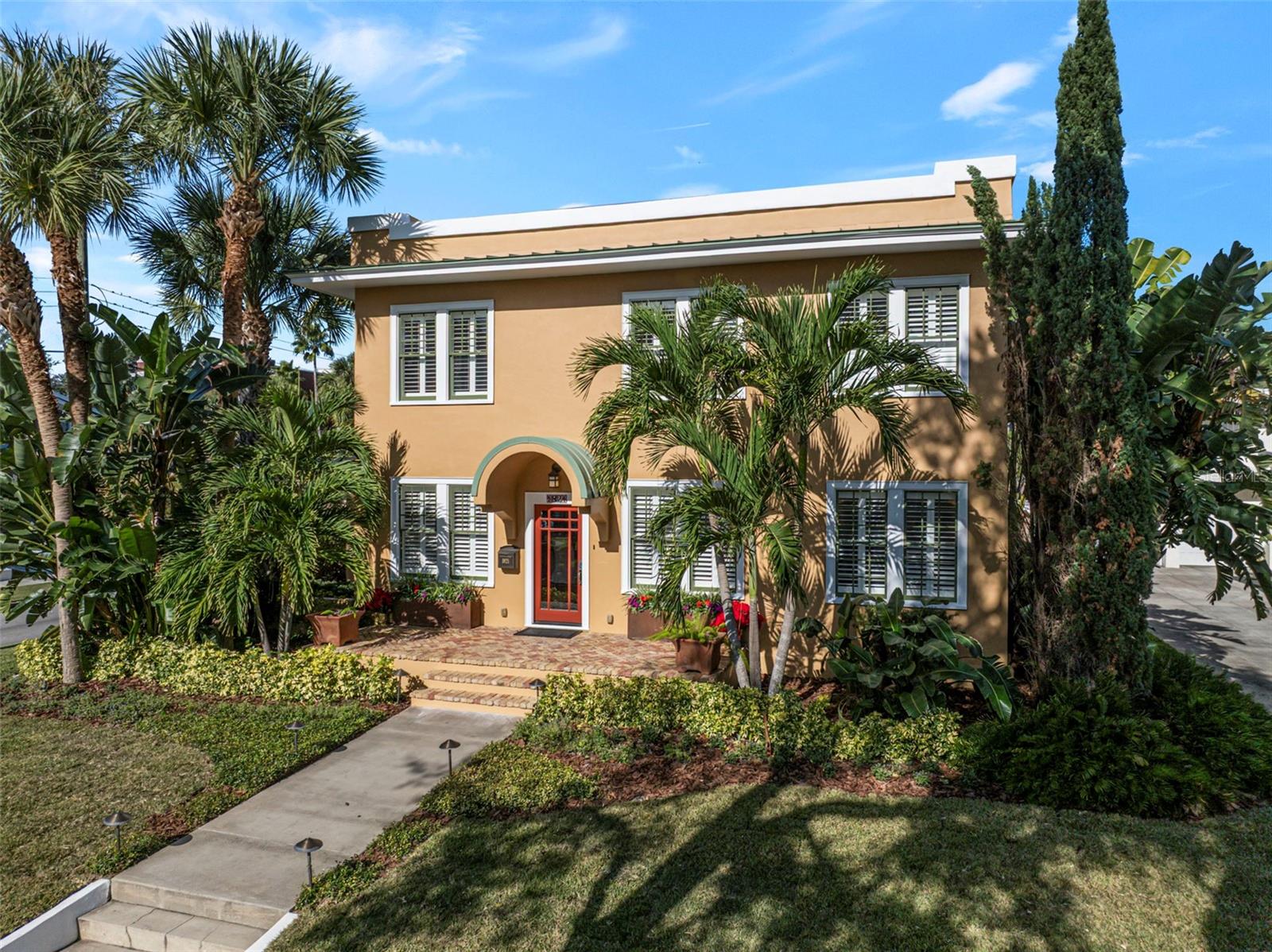 HANDSOME, TURN-KEY SPANISH DECO