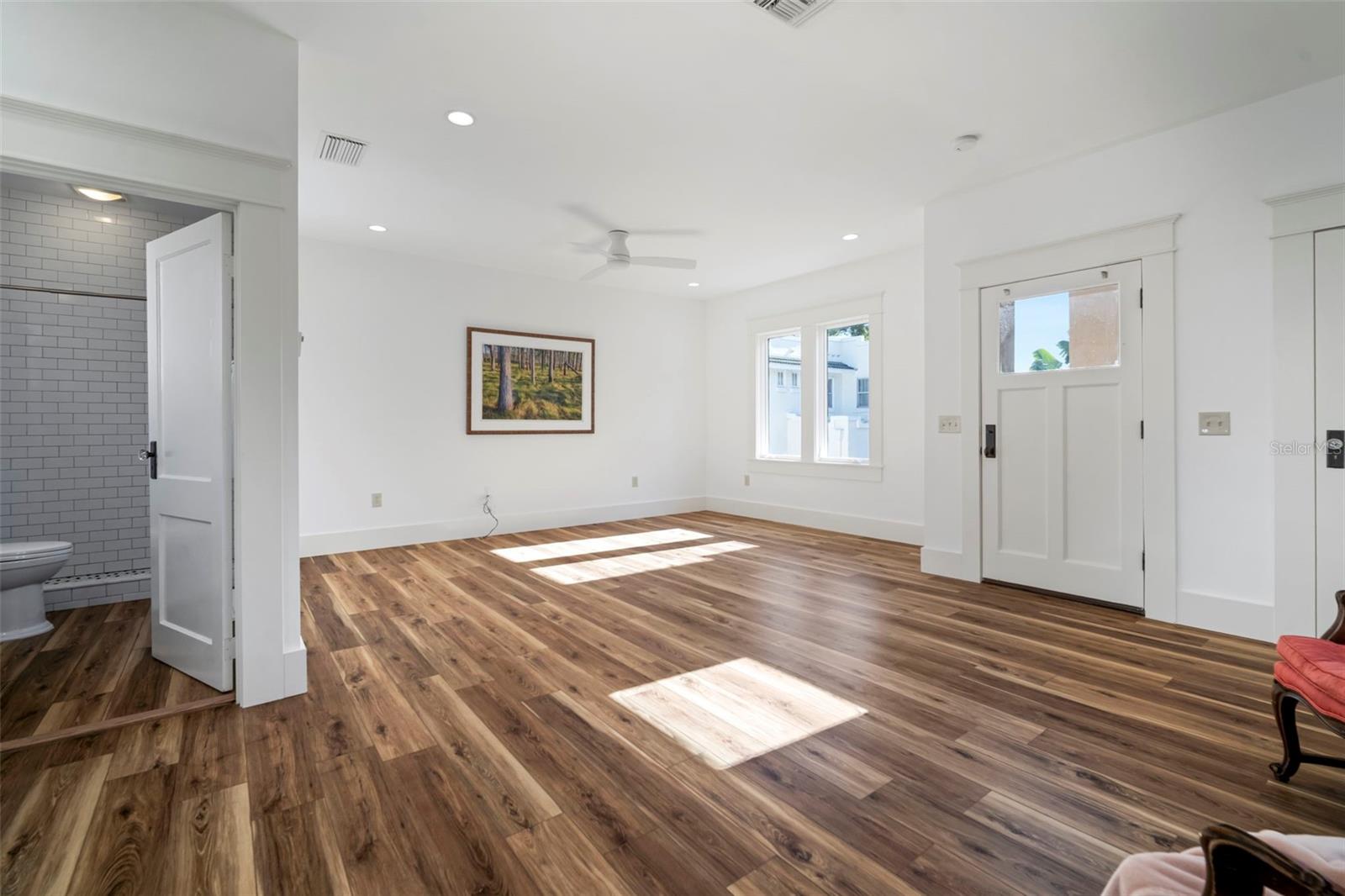 LARGE GUEST HOUSE/FIFTH BEDROOM/IN-LLAW SUITE