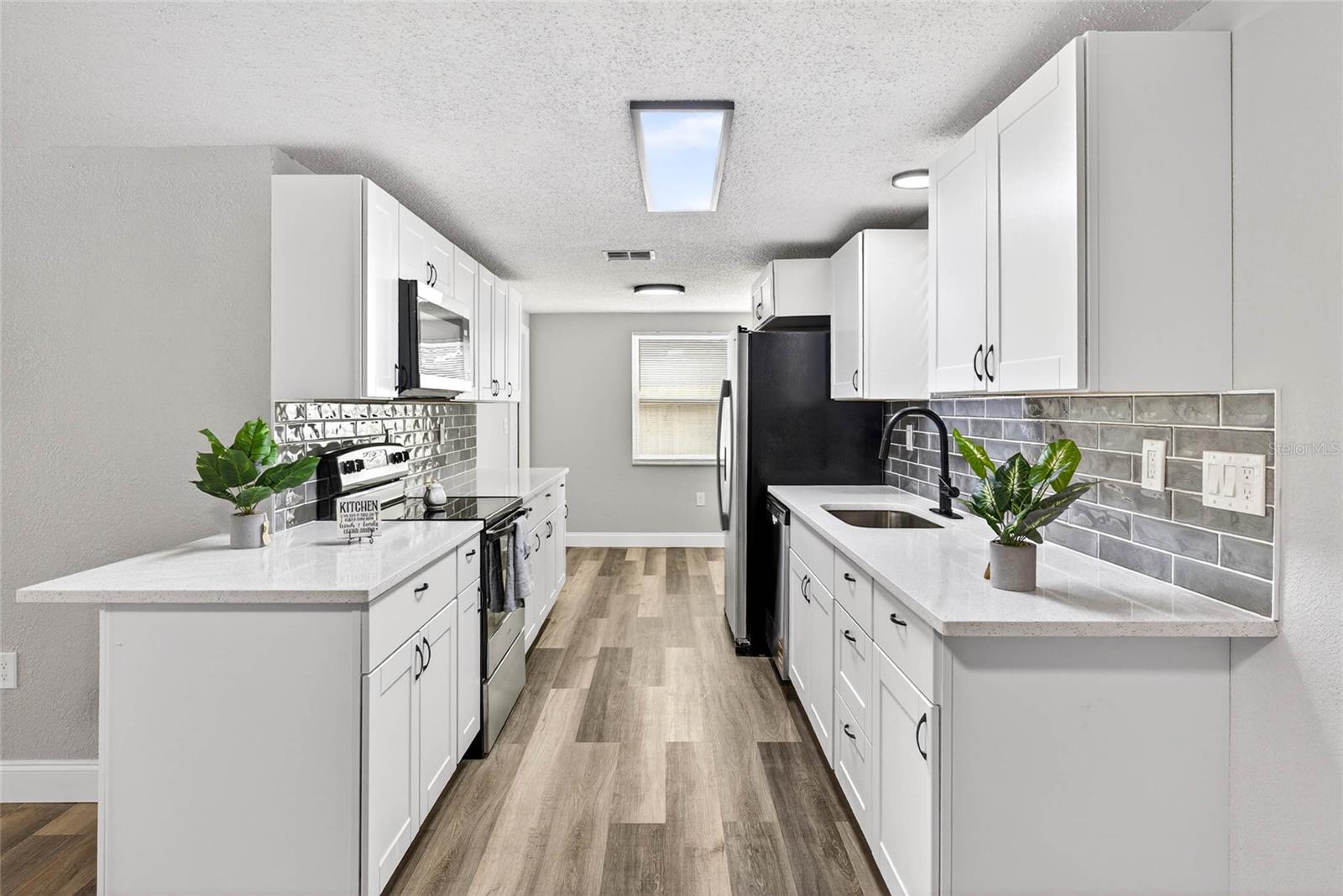 Kitchen appliances are brand new