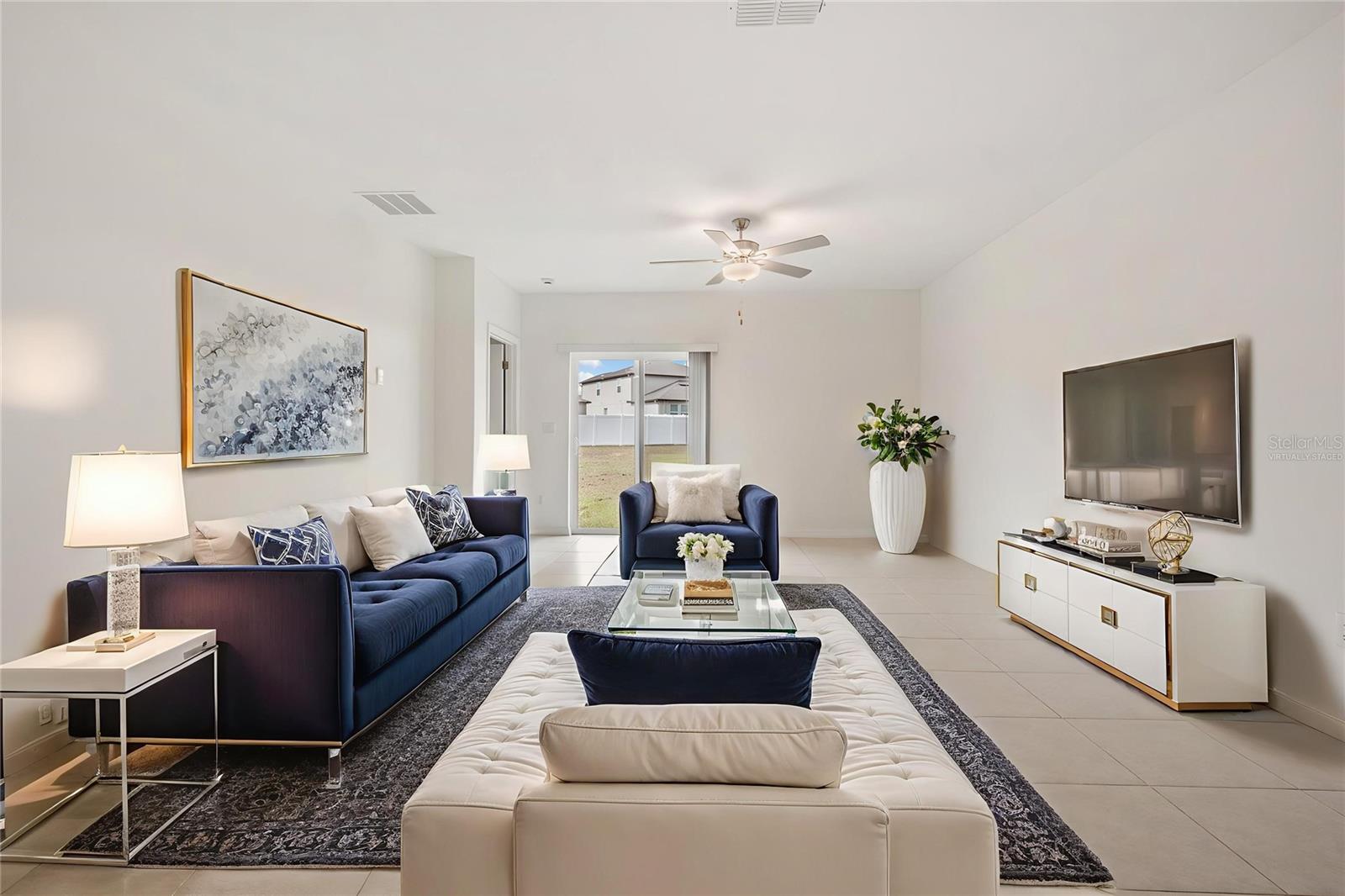 This photo has been Virtually Staged.