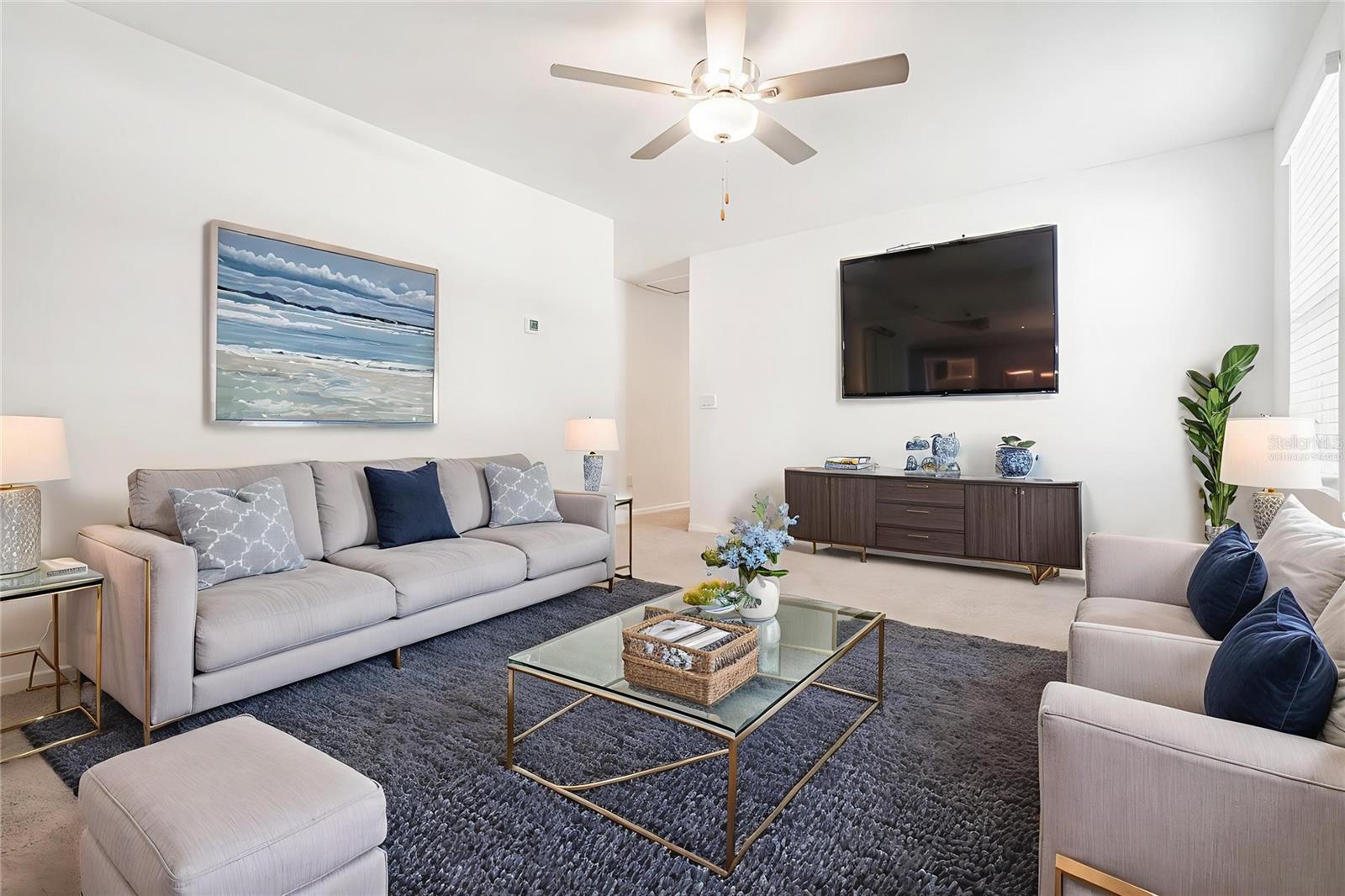 This photo has been Virtually Staged.