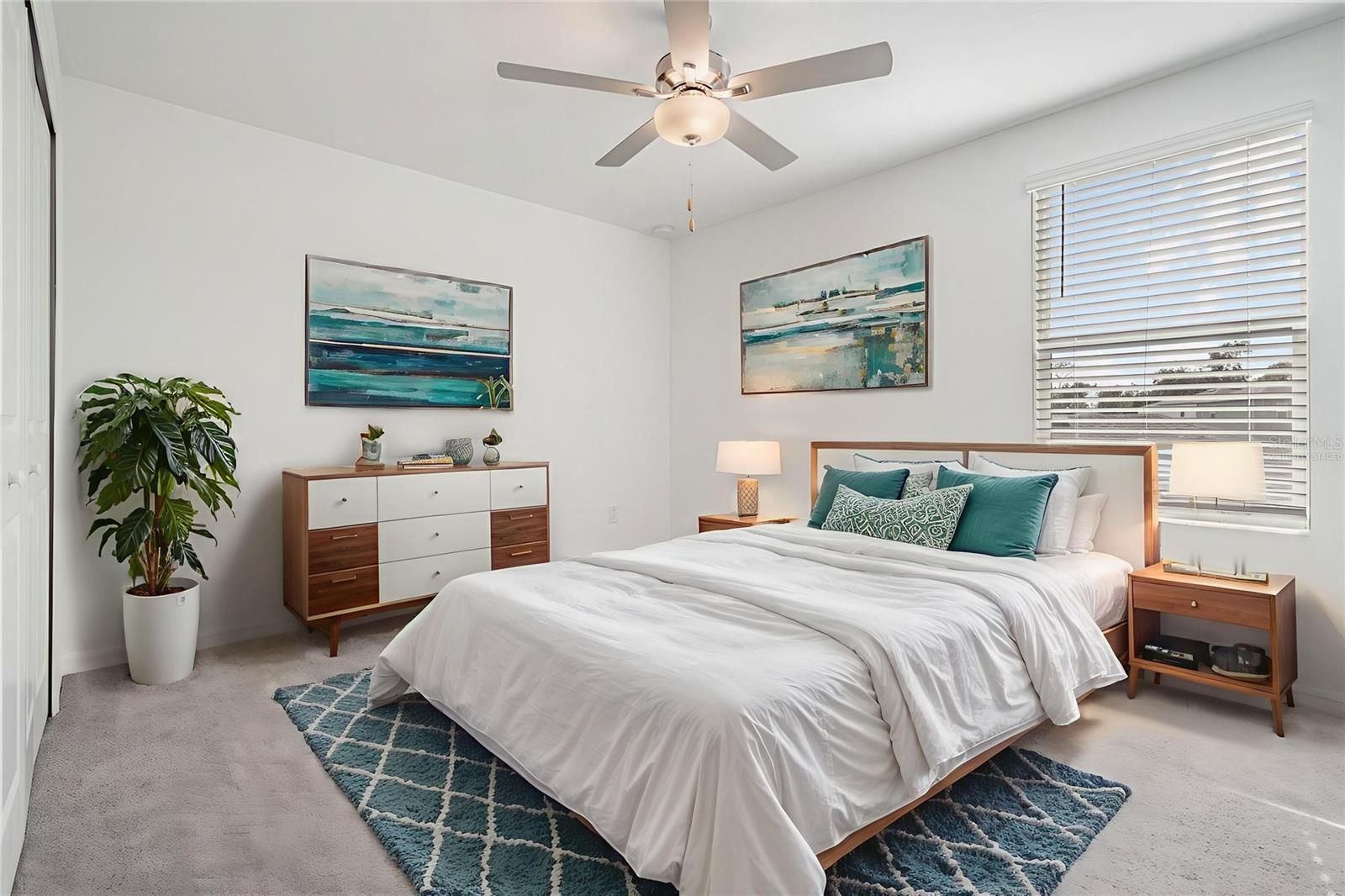 This photo has been Virtually Staged.