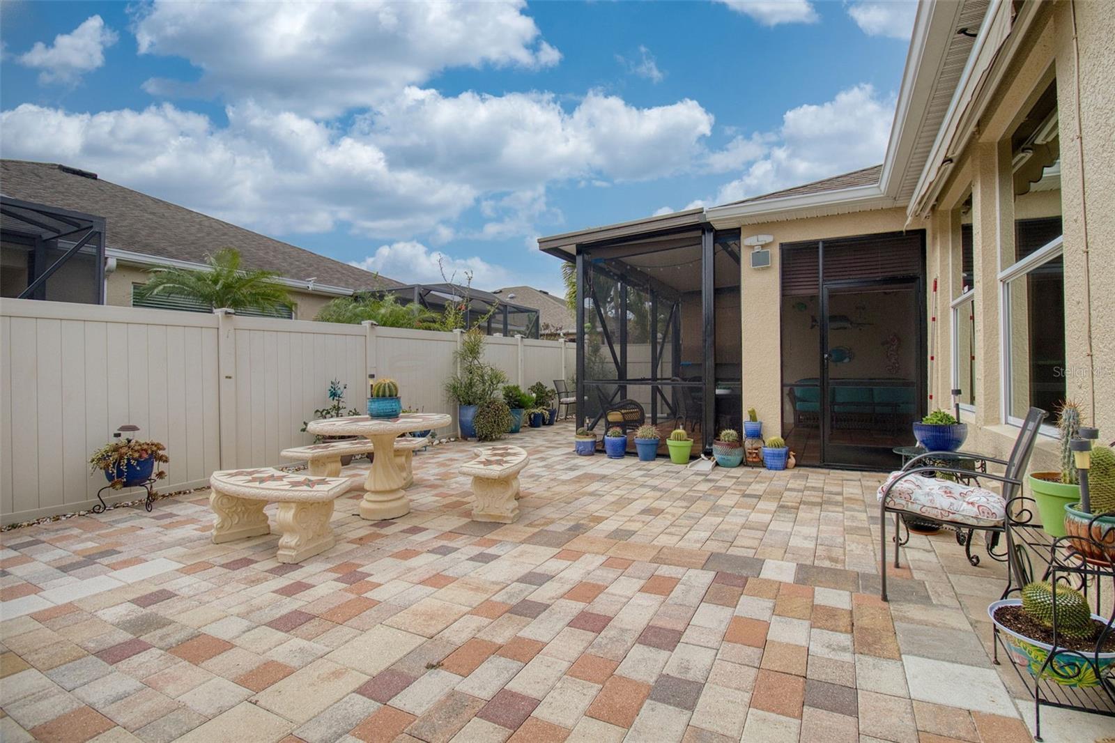 Patio with pavers.