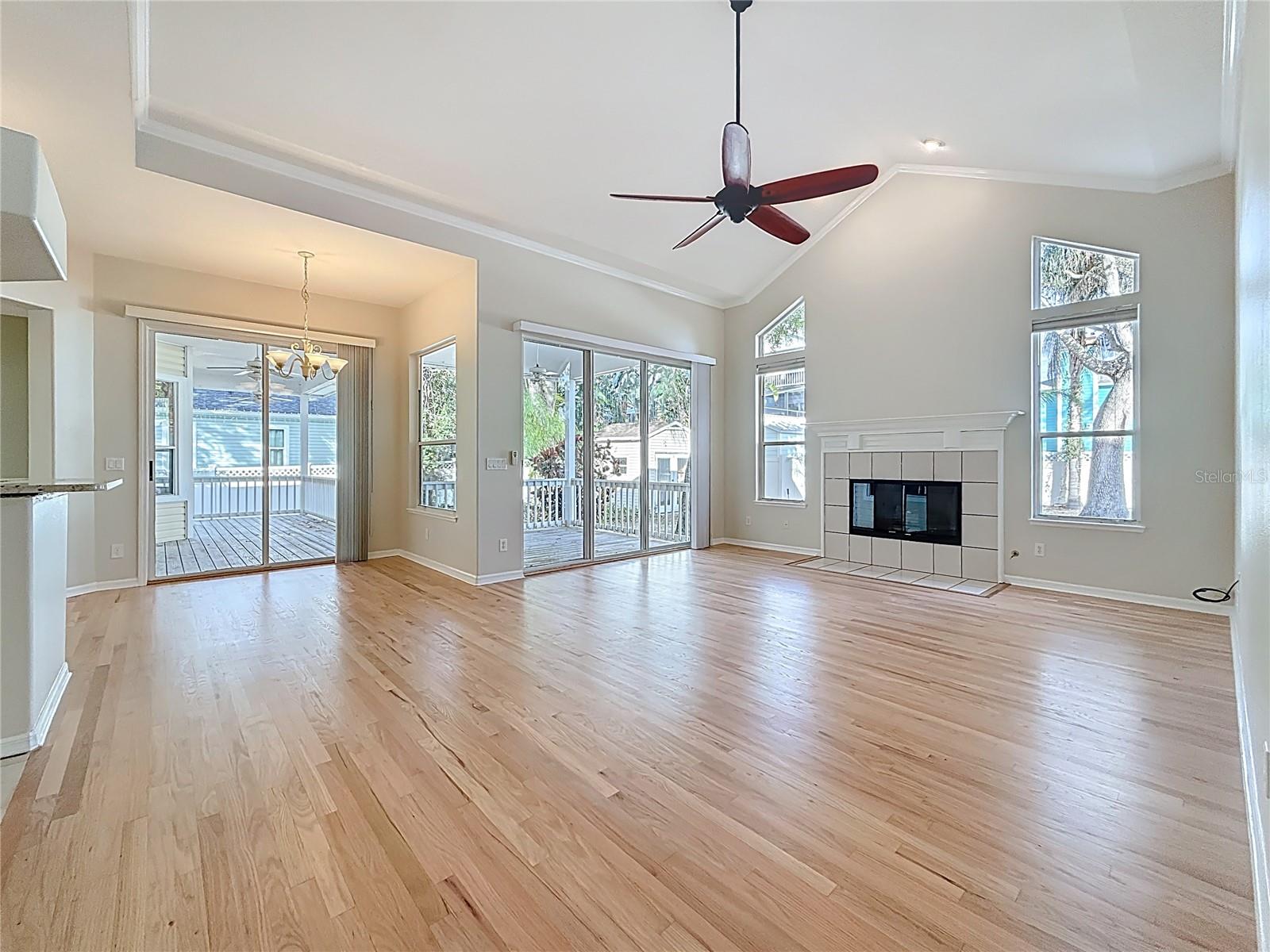 Family Room & Breakfast Nook