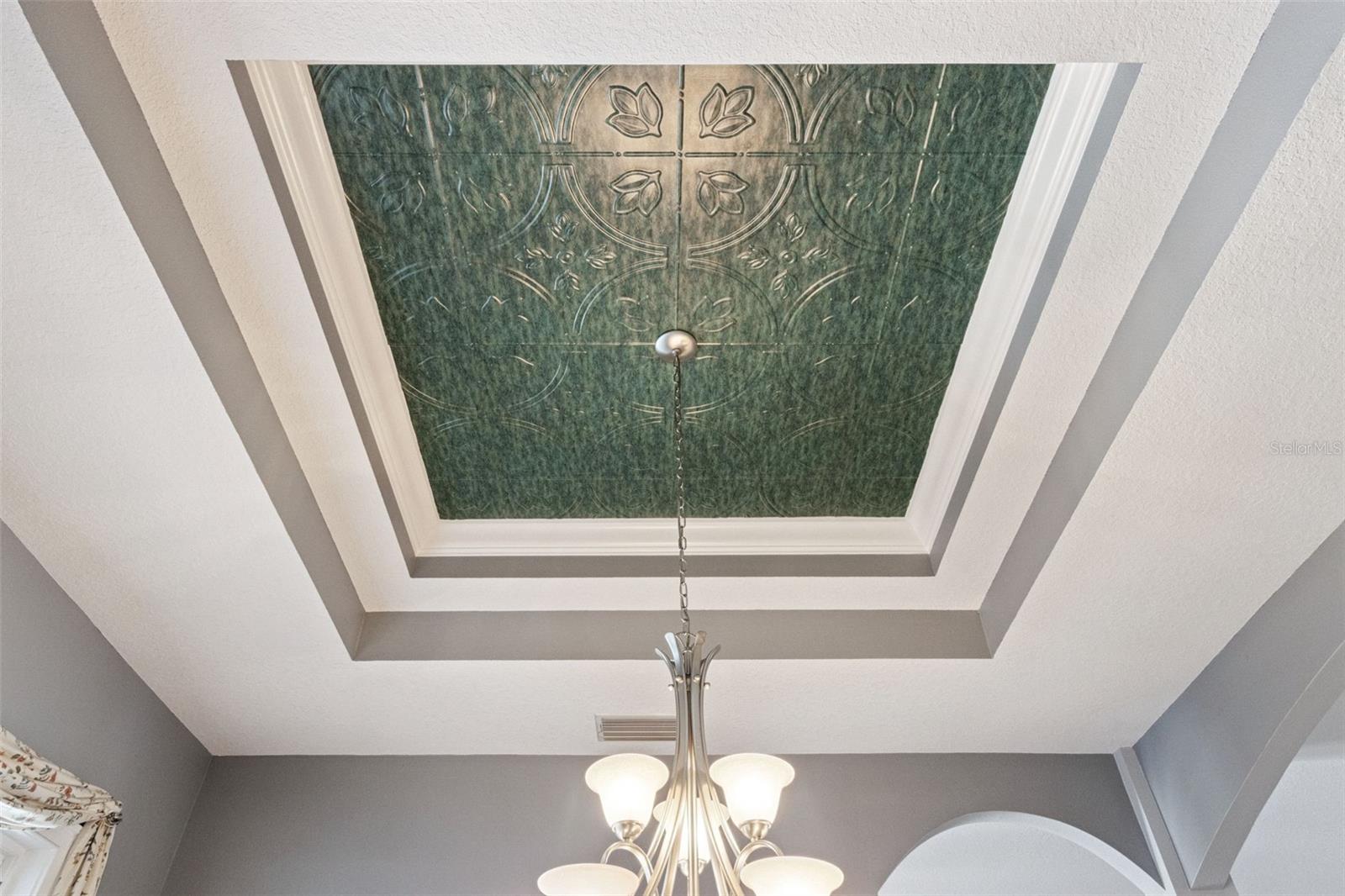 Dining Room Ceiling
