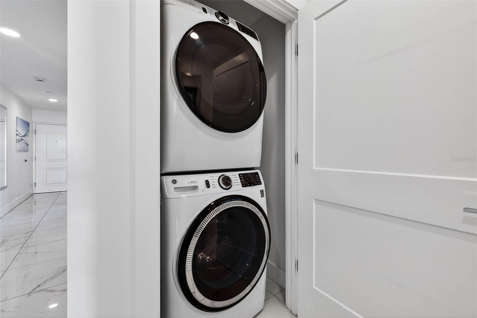 In-unit washer & dryer