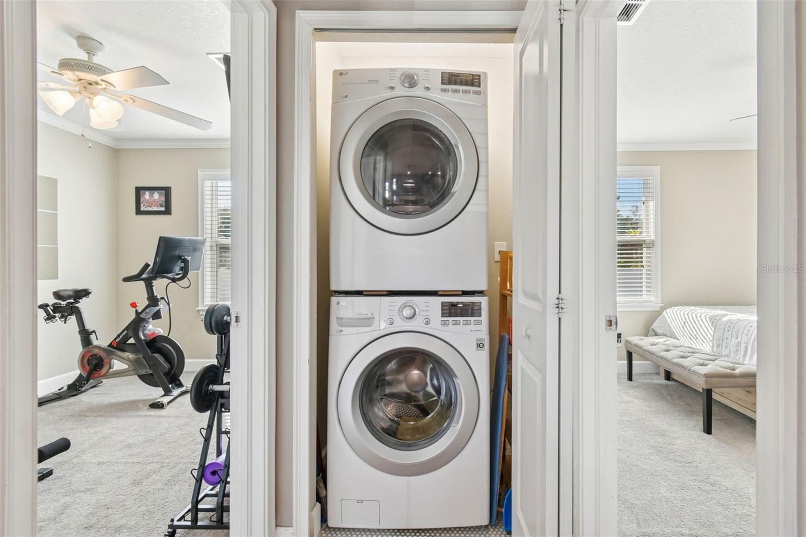 Washer and Dryer stay!