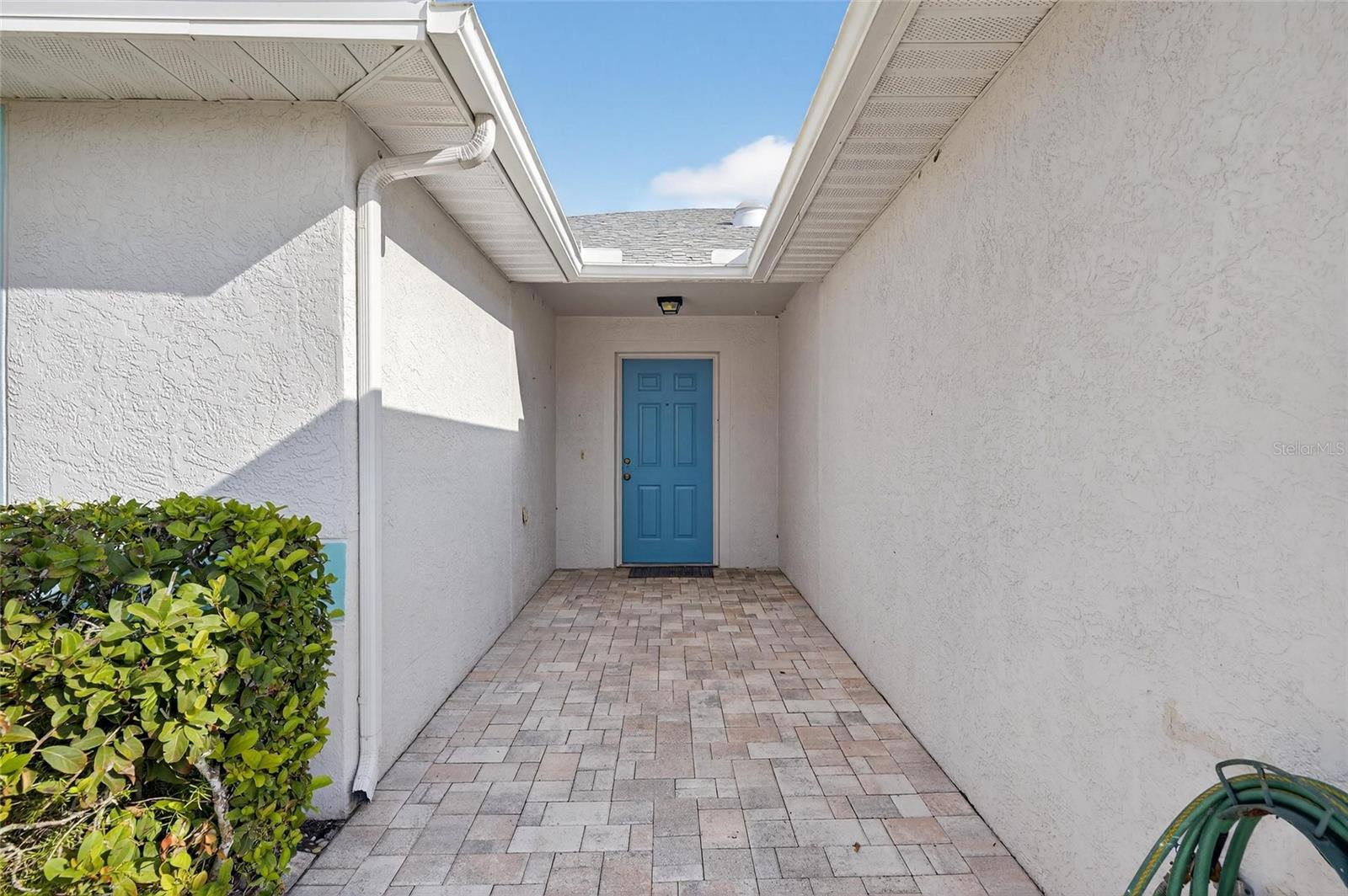 Front entryway to home