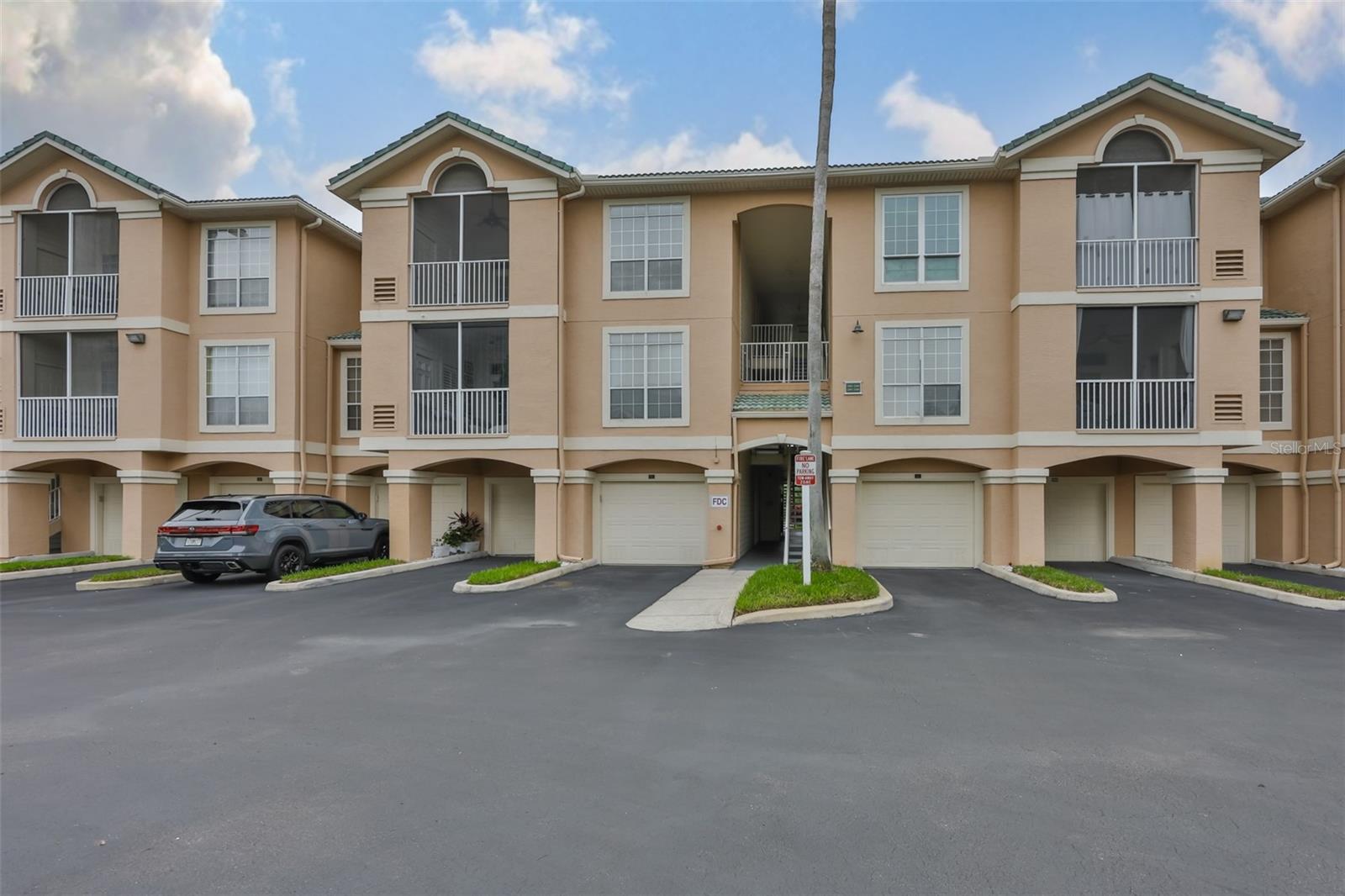 2305 Bay Club Circle