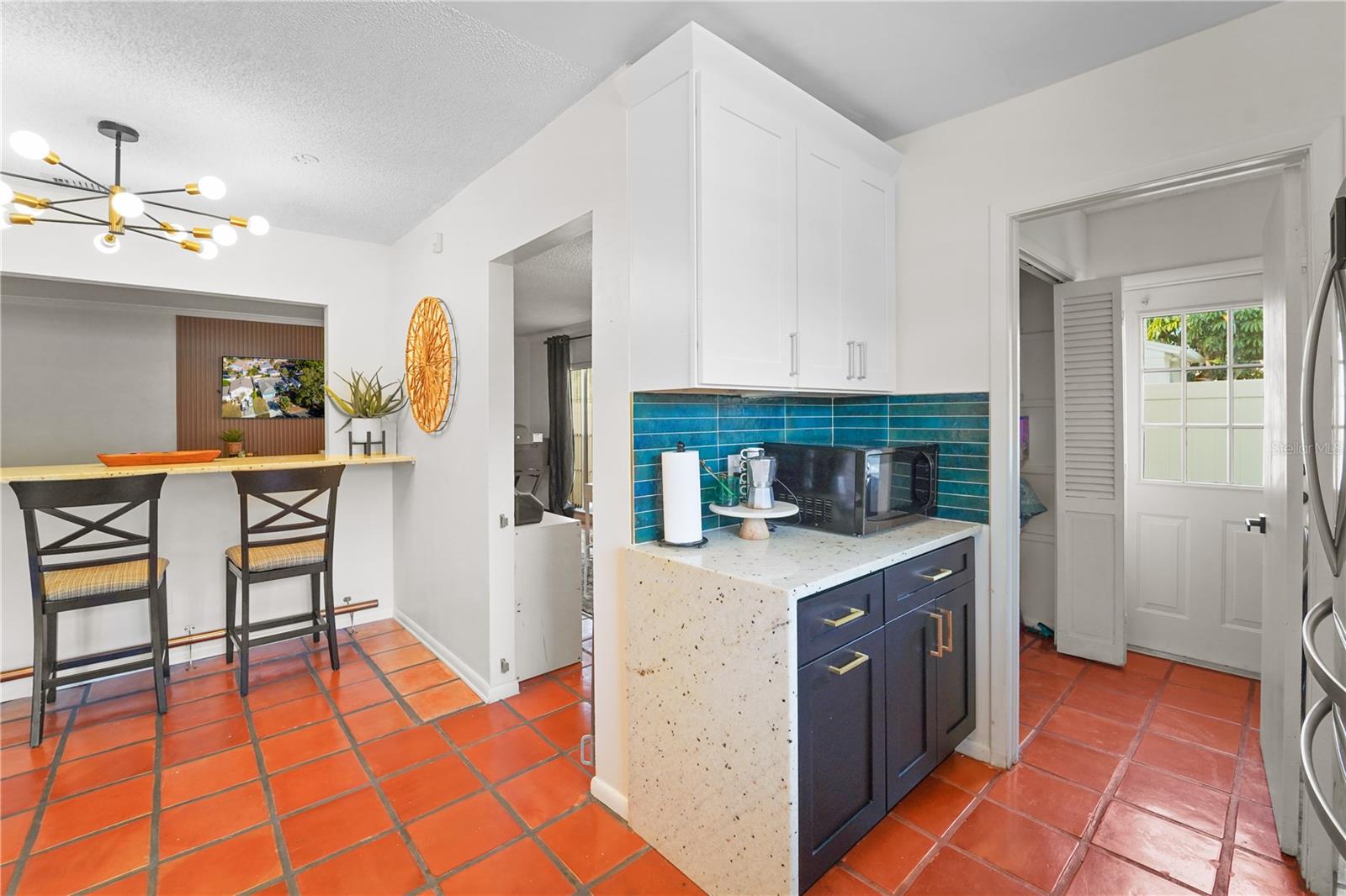 Coffee Bar & Breakfast Bar with huge closet Pantry