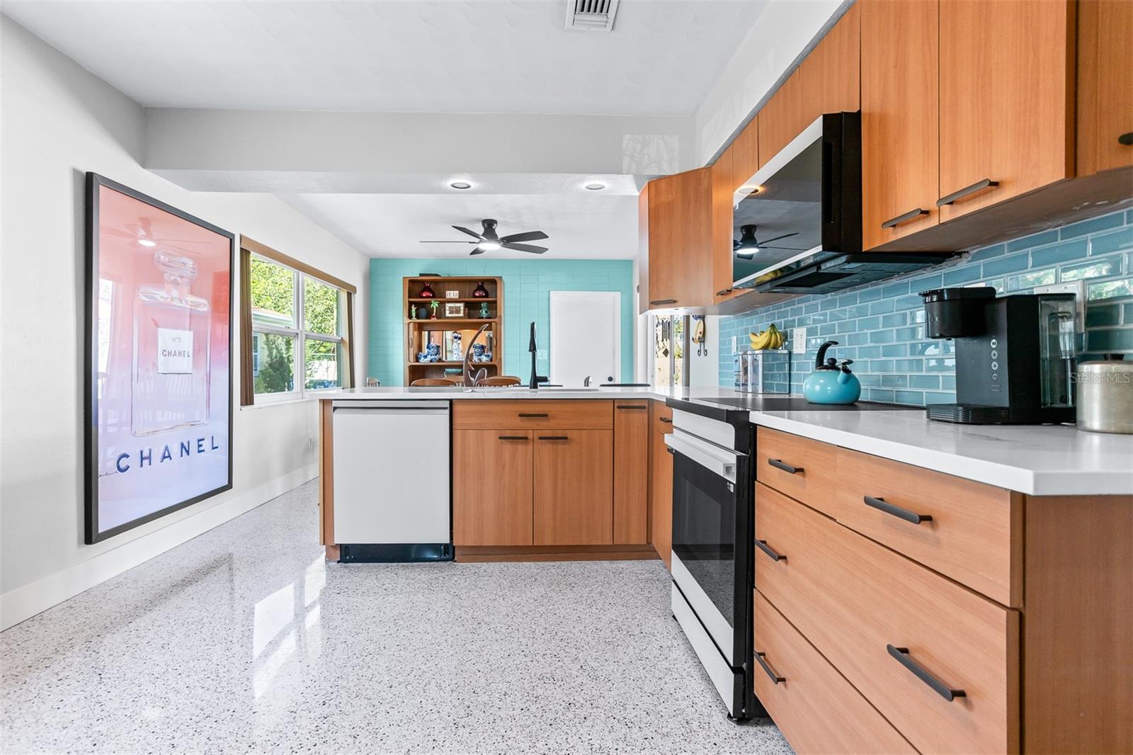 Kitchen / Dining room combo