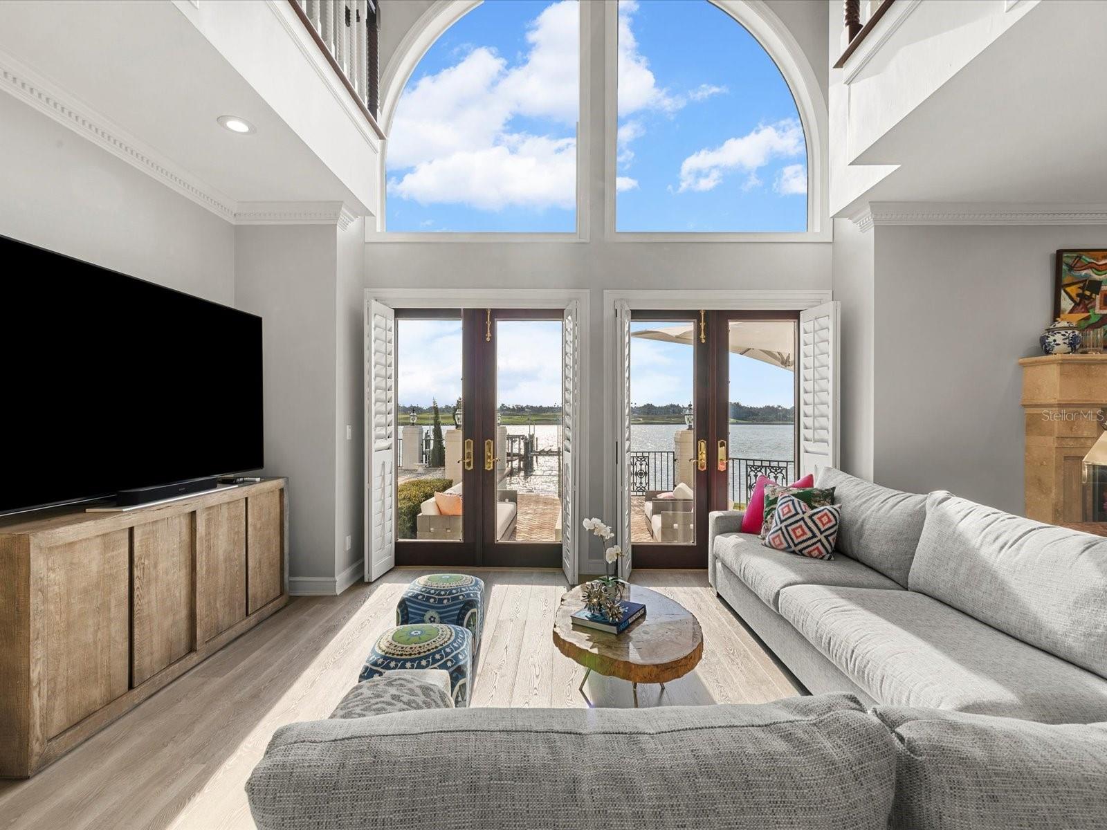 LIVING ROOM WITH SWEEPING VIEWS