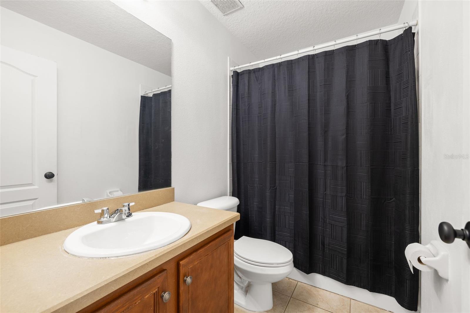 Upstairs hallway bathroom