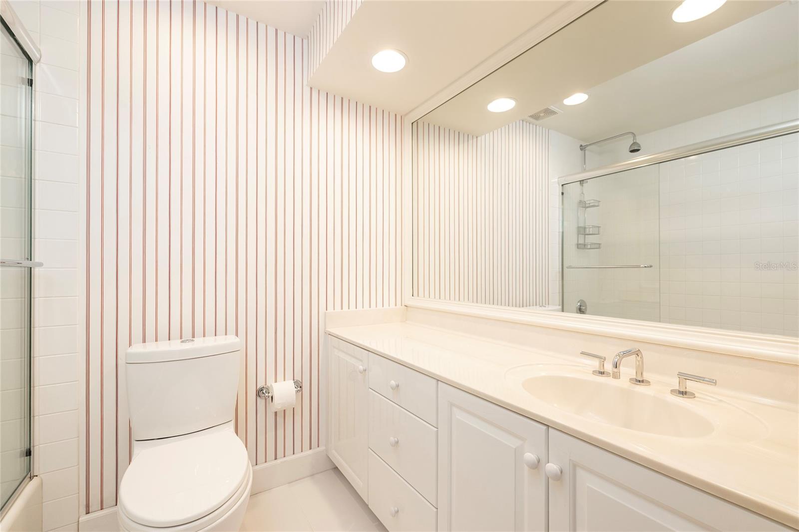 Second Bedroom en-suite Bathroom