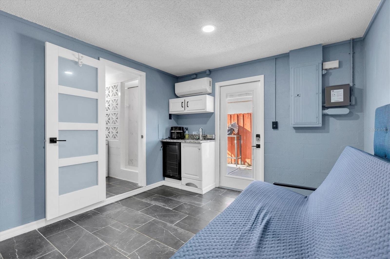 3rd bedroom converted in garage