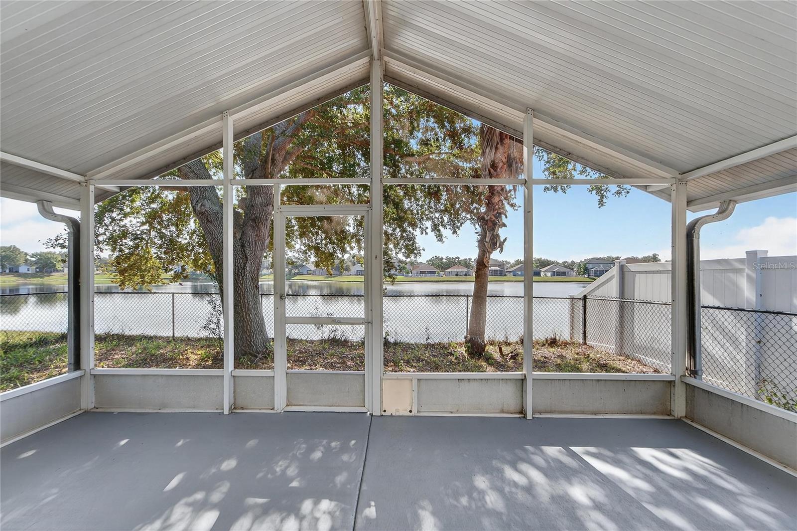 screened in lanai full lake view