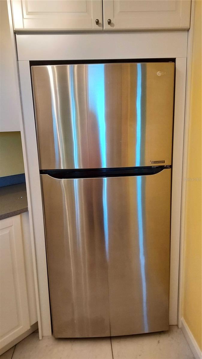 Stainless steel refrigerator
