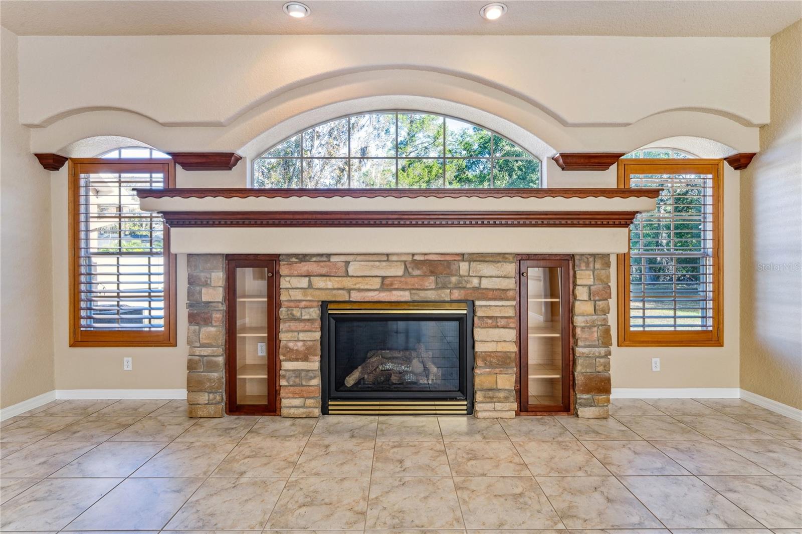 BUILT-INS/PLANTATION SHUTTER'S
