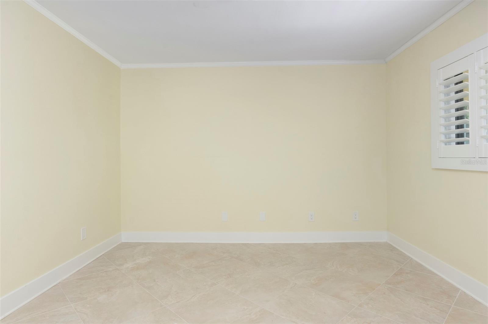 Guest or 2nd Bedroom.