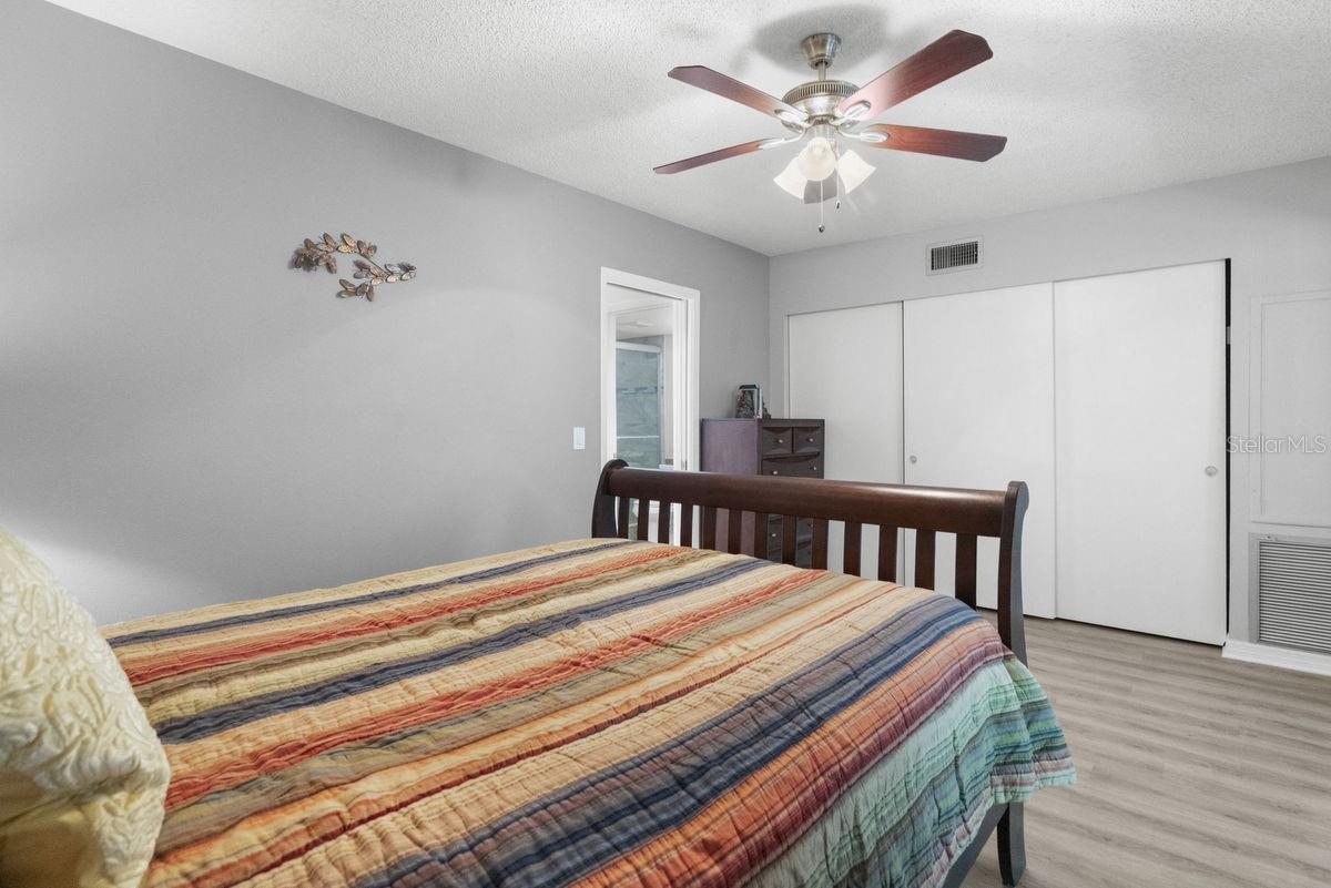 Bedroom Entry / Closet