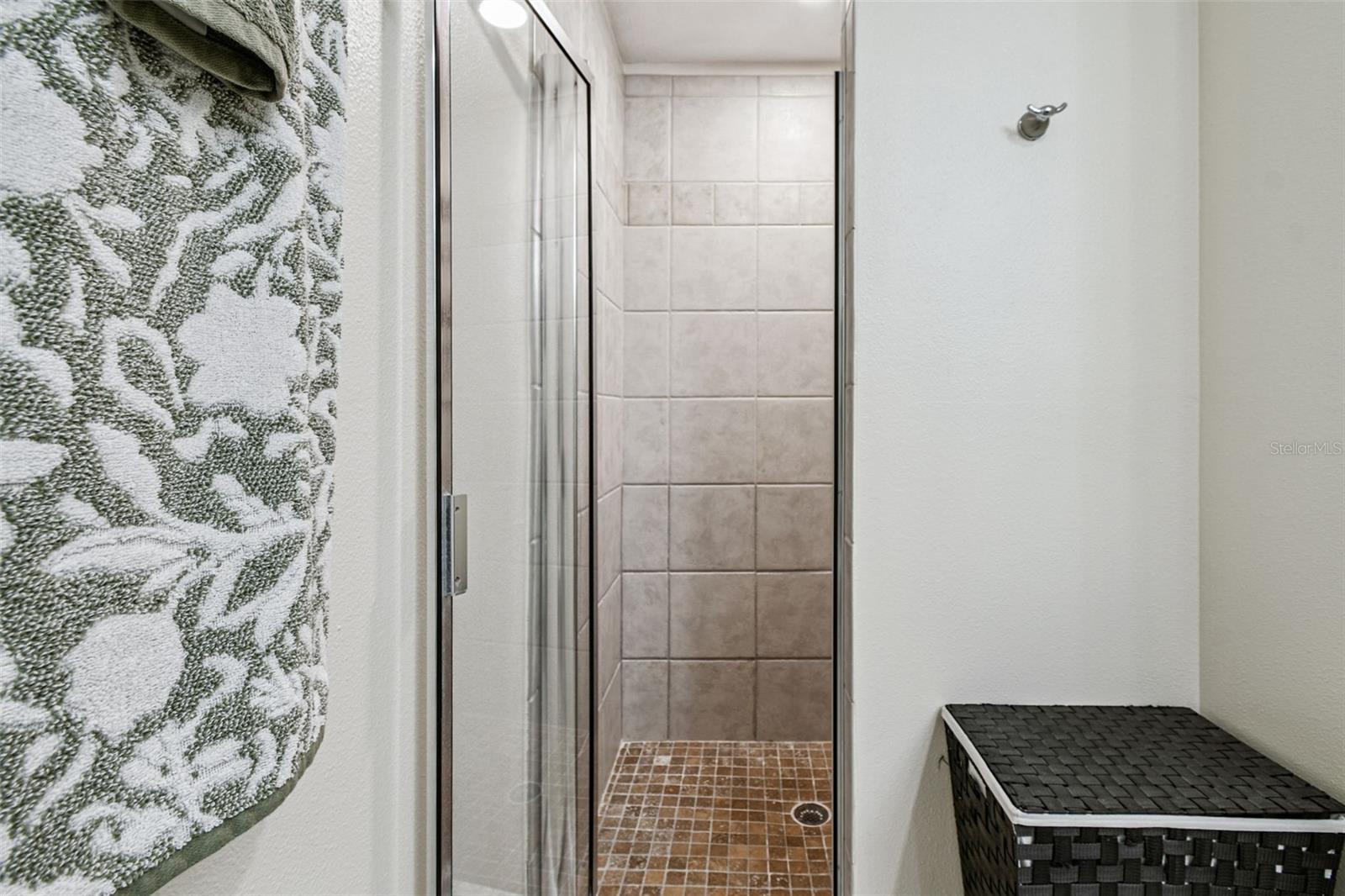 4th Bedroom En-Suite Bath