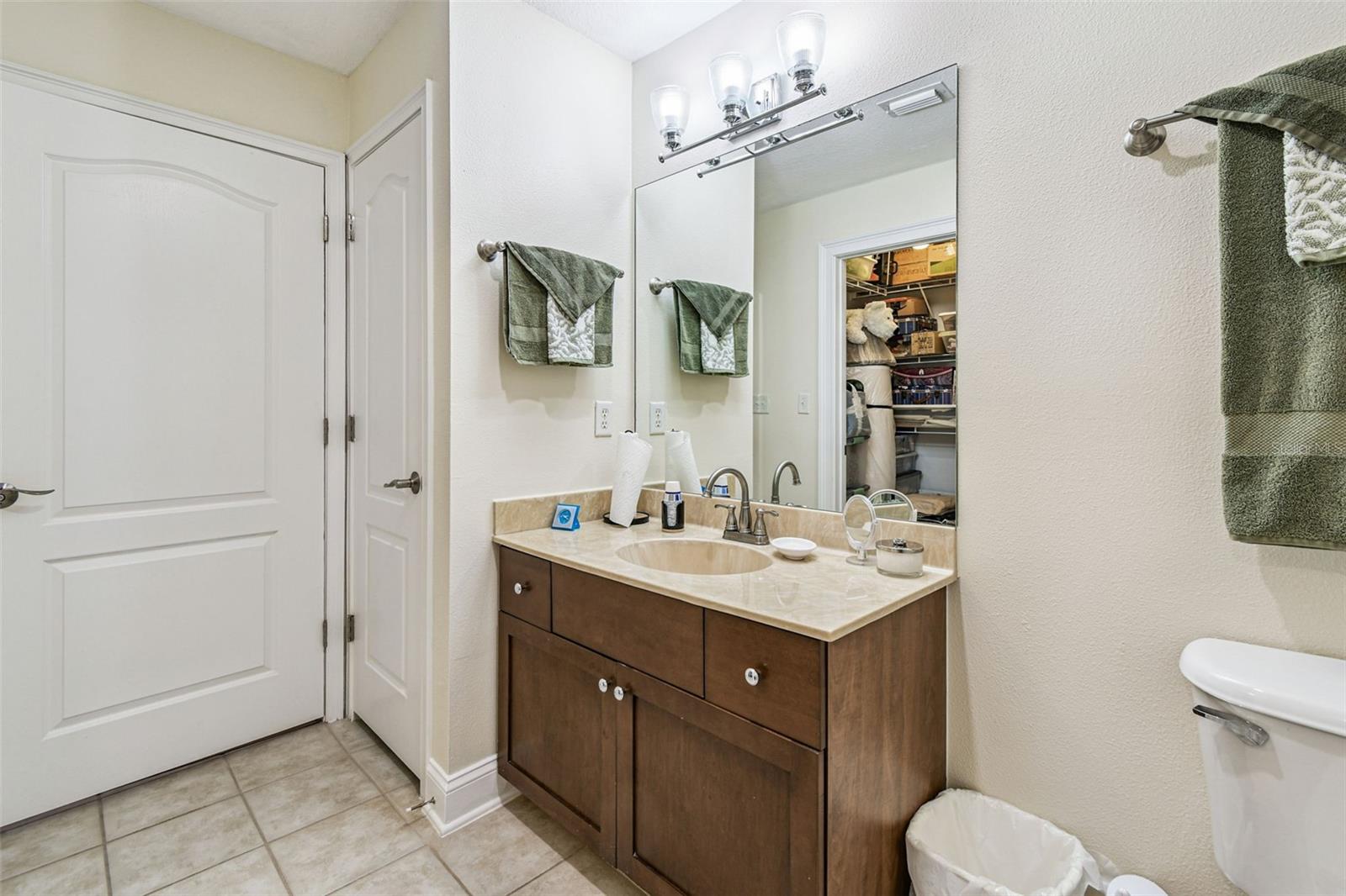 4th Bedroom En-Suite Bath