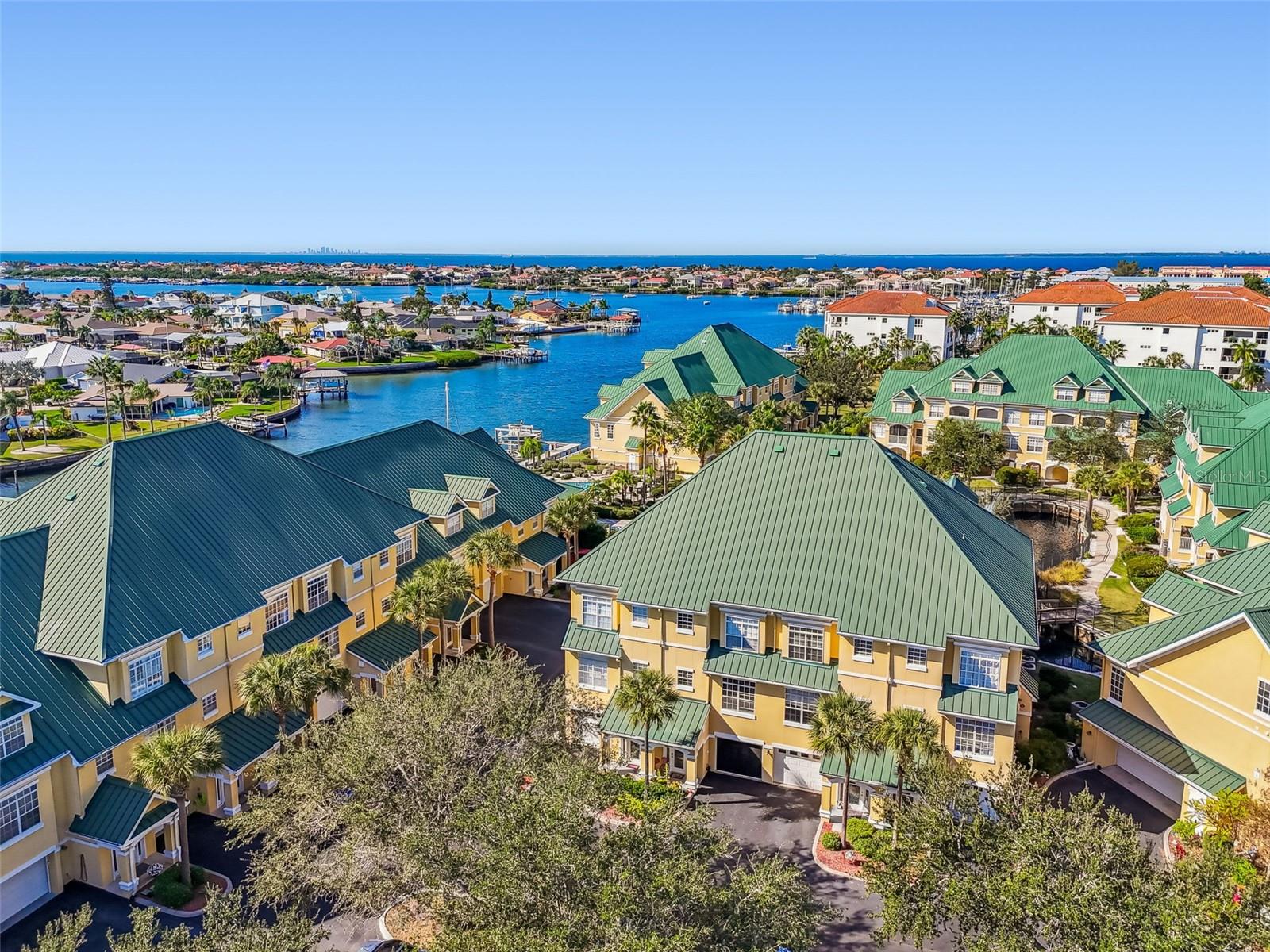 Beautiful Canal Location