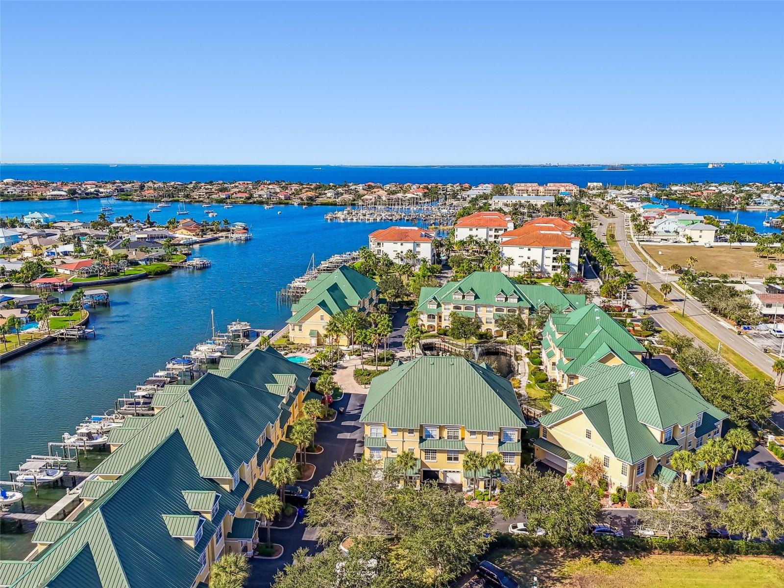 Beautiful Canal Location