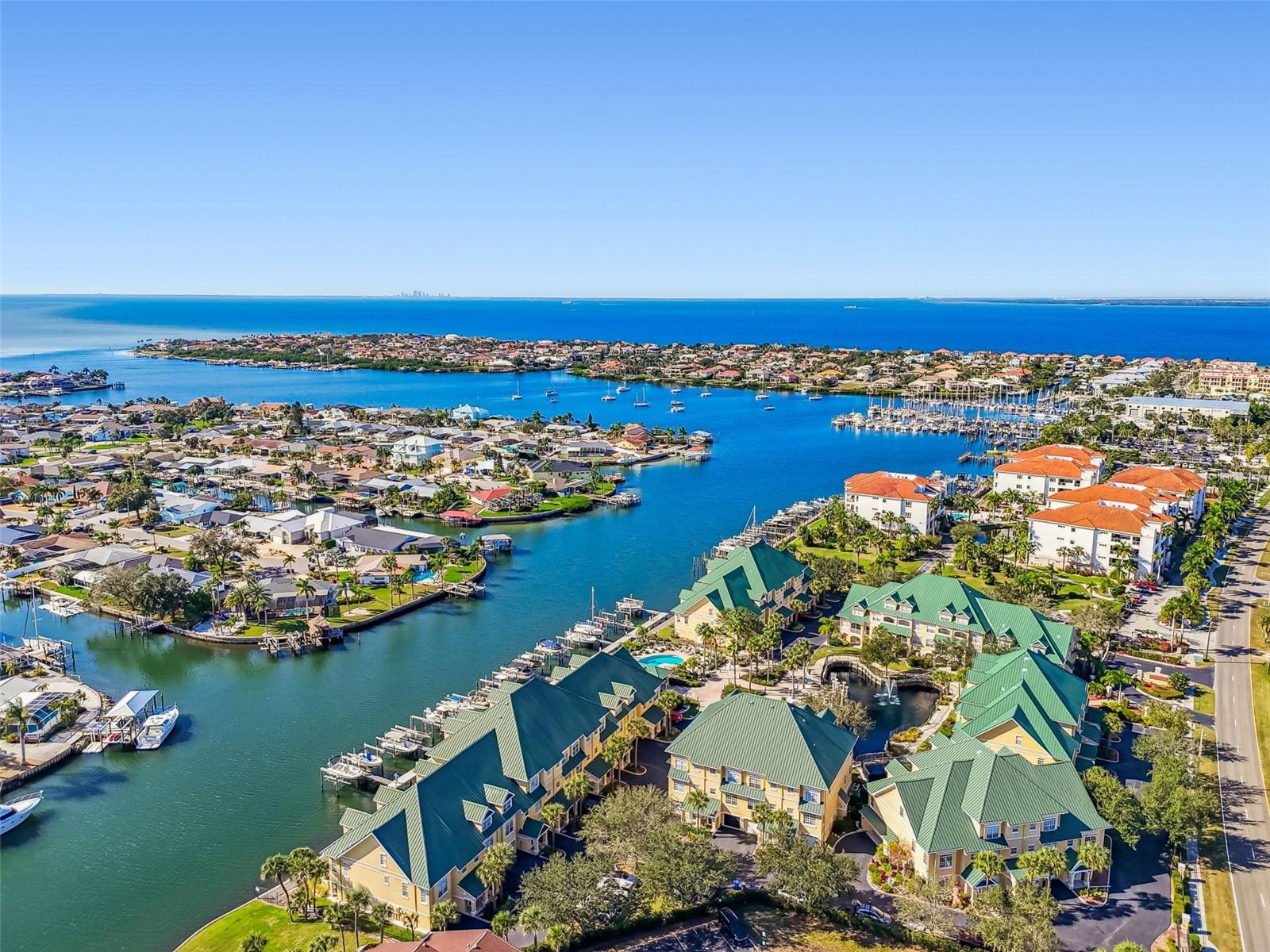 Beautiful Canal Location