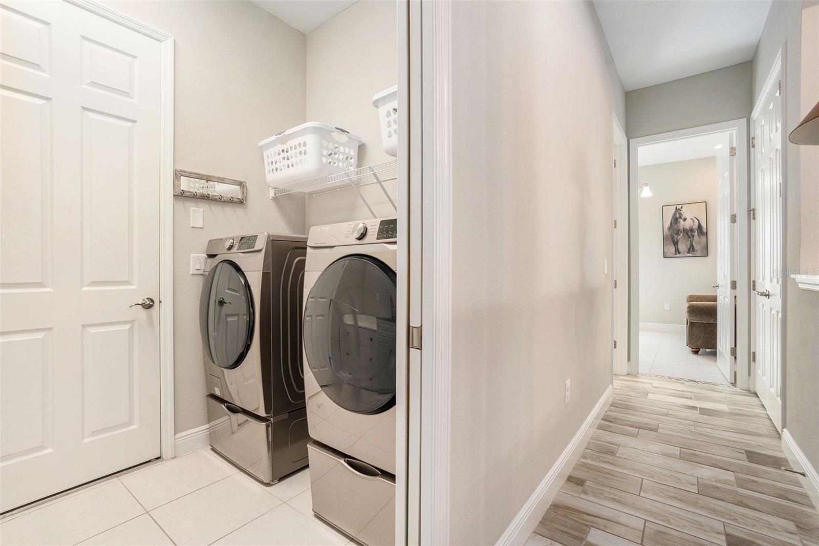 Landry Room with additional sink