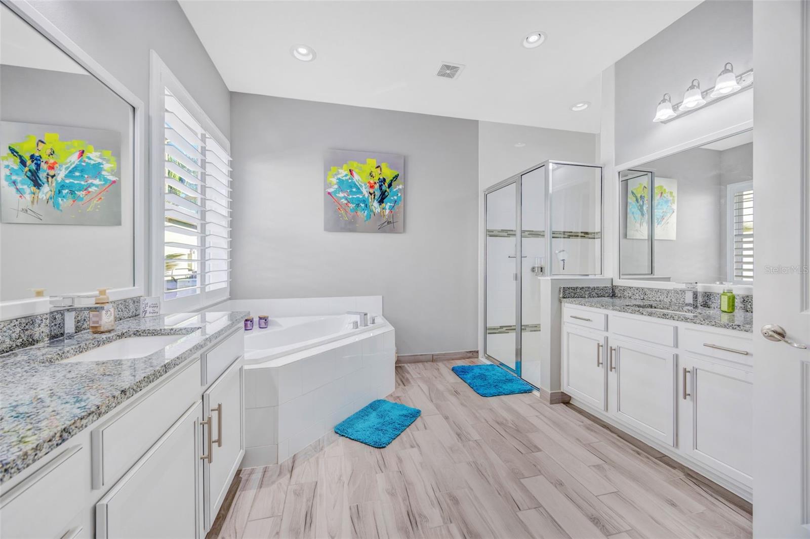 Primary En-Suite Bath