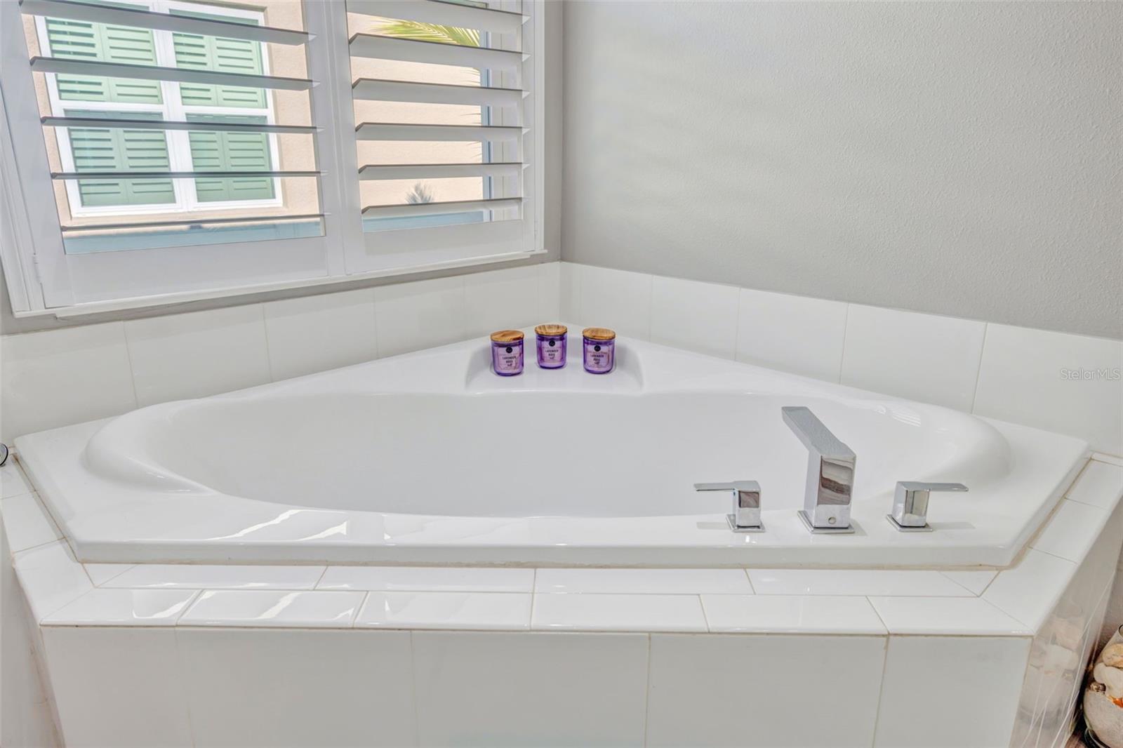 Primary En-Suite Bath