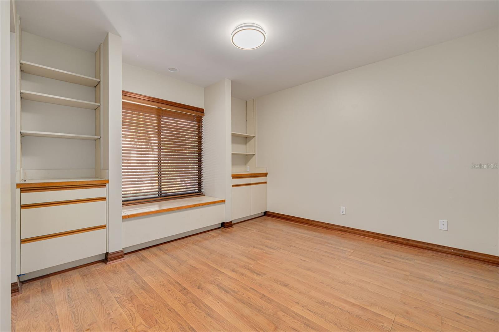 2nd Guest Bedroom/Office Downstairs