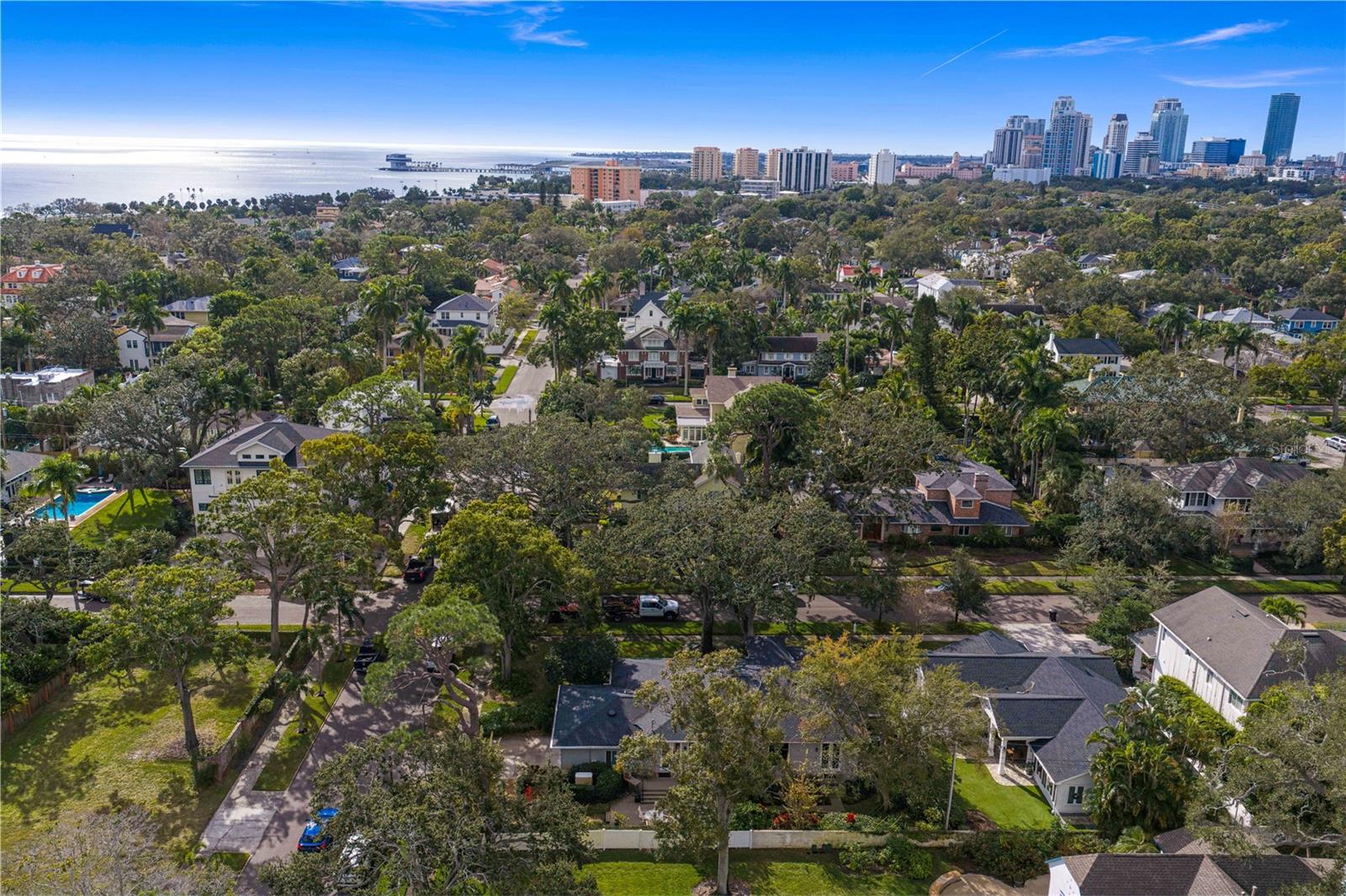 Downtown St. Pete and all the 'Burg has to offer 14 short blocks away with one of the county's most scenic waterfront drives
