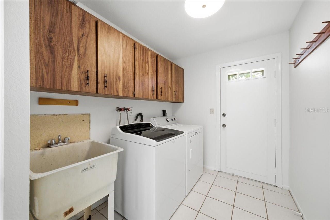 Laundry/Mud room off garage