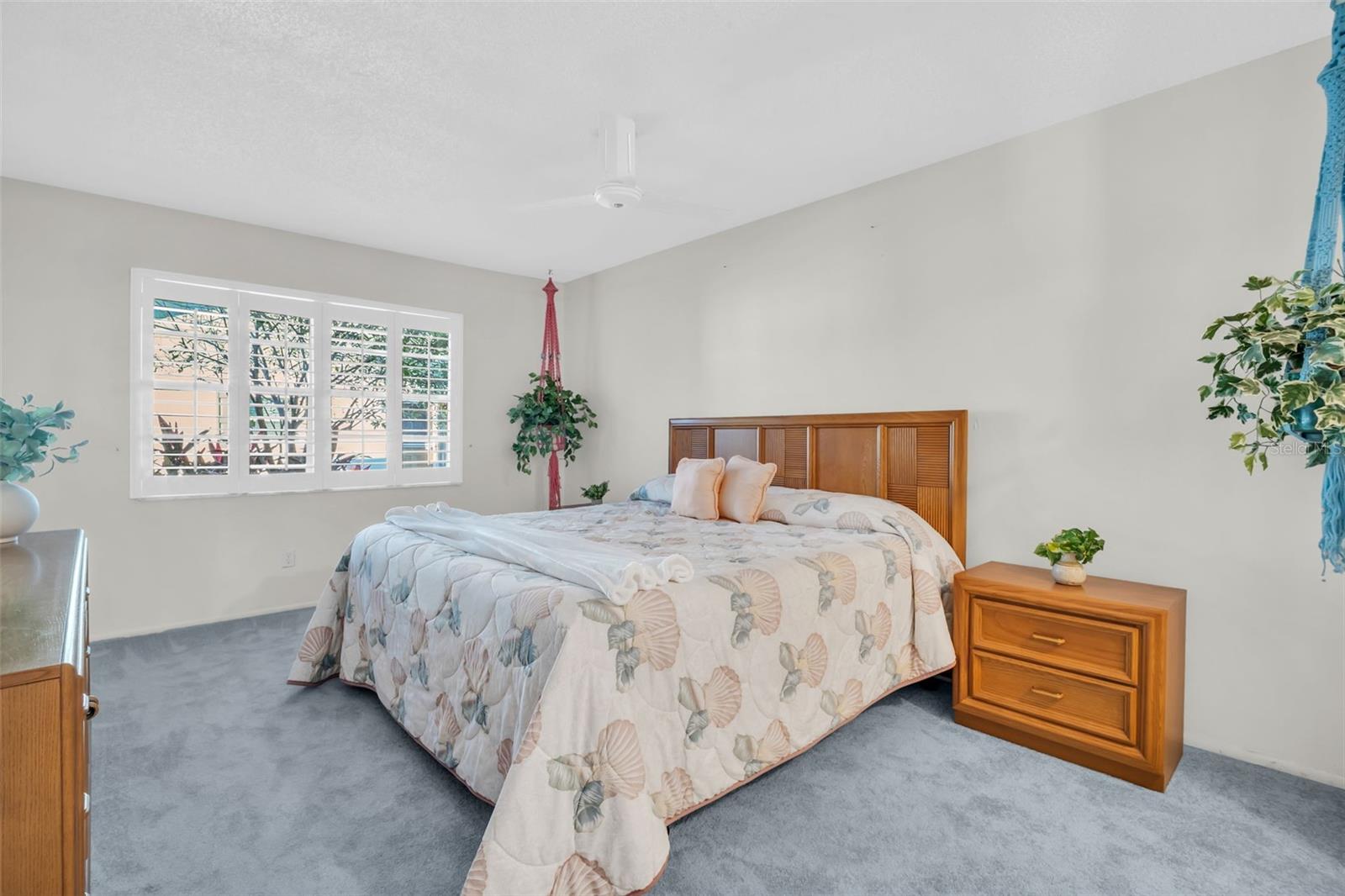 Large master retreat & plantation shutters throughout~