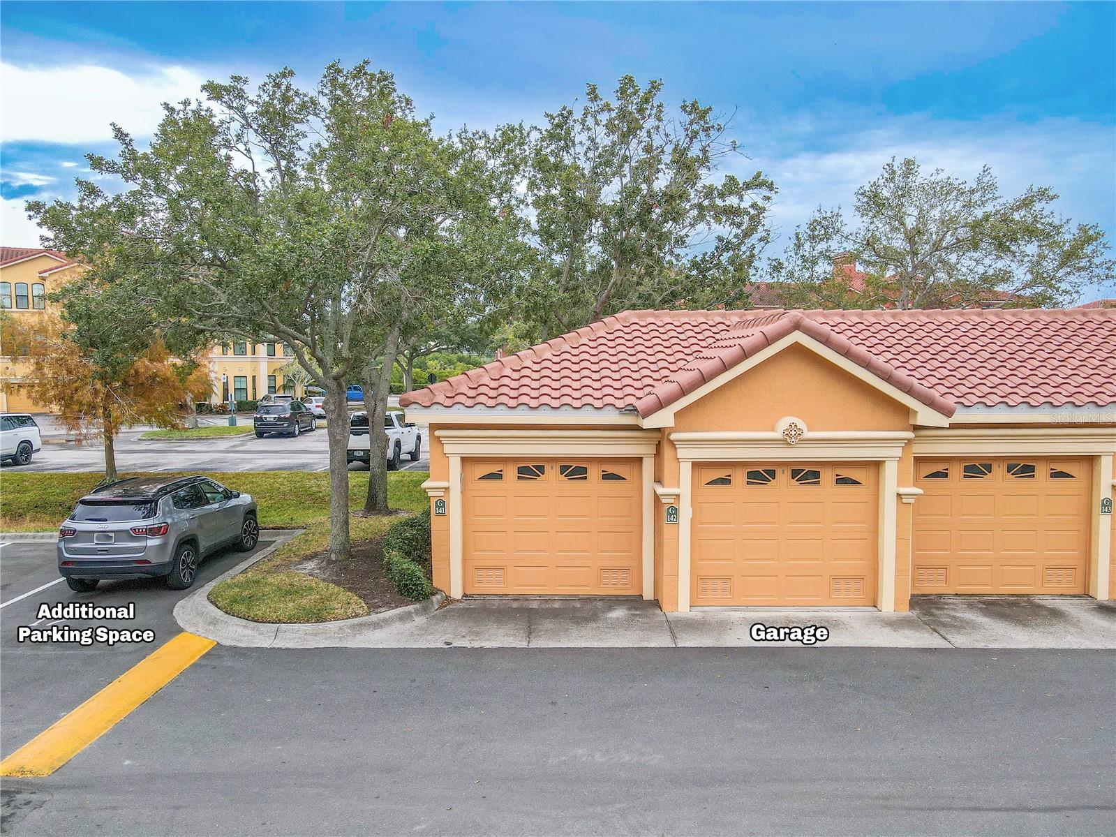 1 garage & 1 parking spot