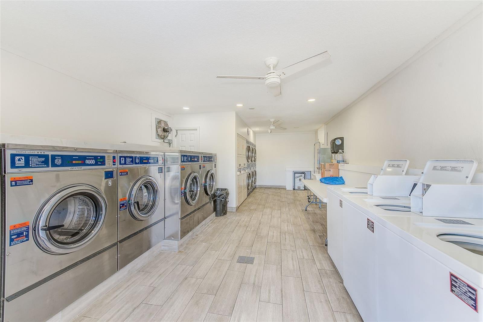 Laundry room by the POOL