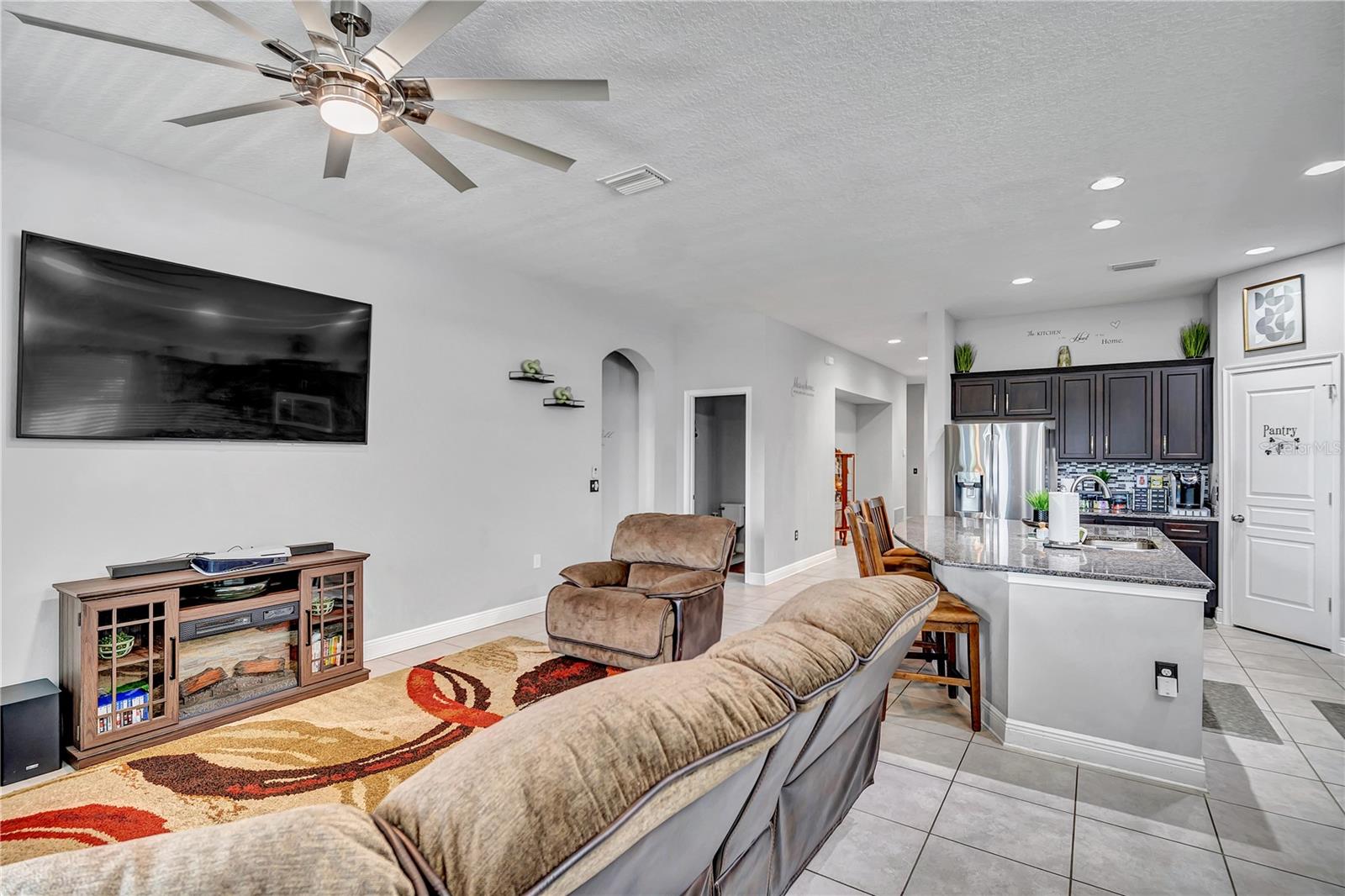 GREAT ROOM WIDE LENS