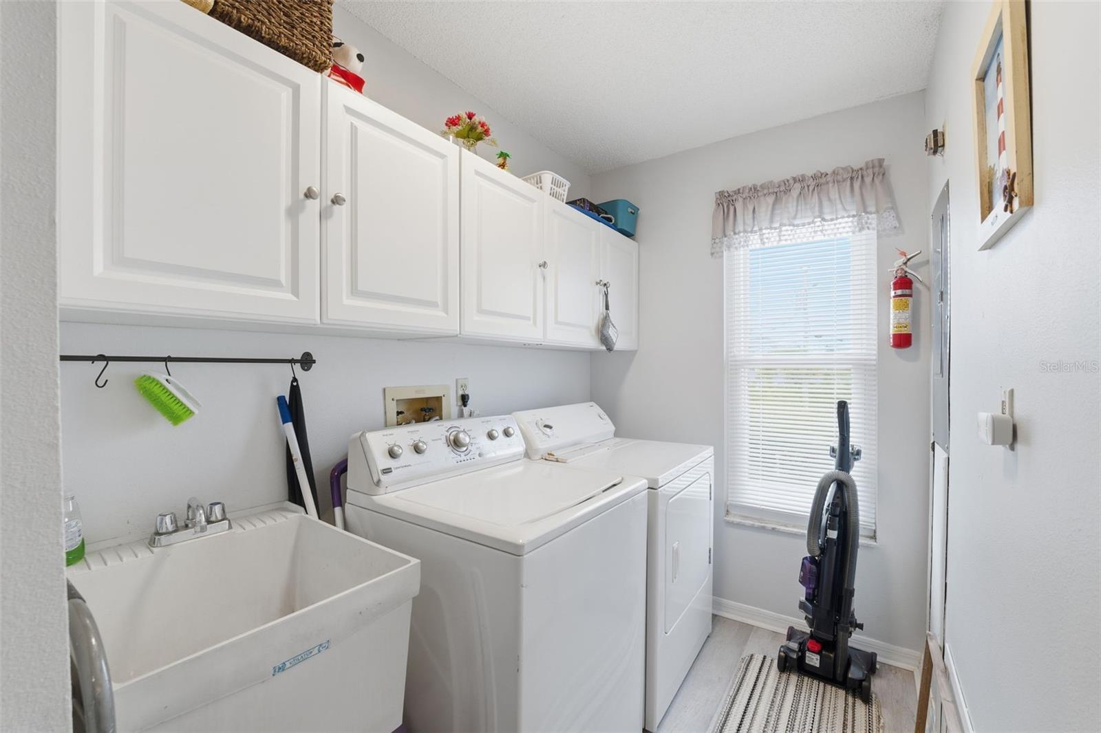 Laundry Room (2nd floor)