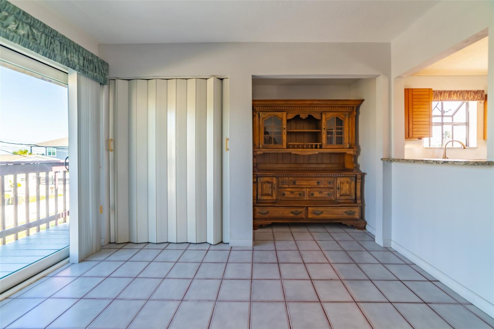 Laundry closet - Home Office