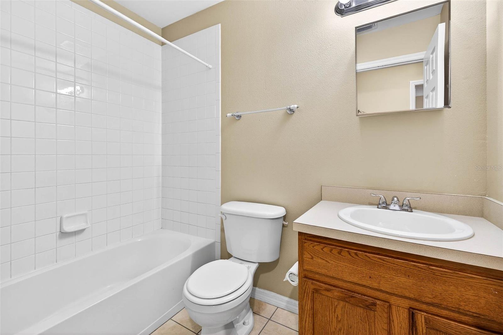 Third bathroom- full tub