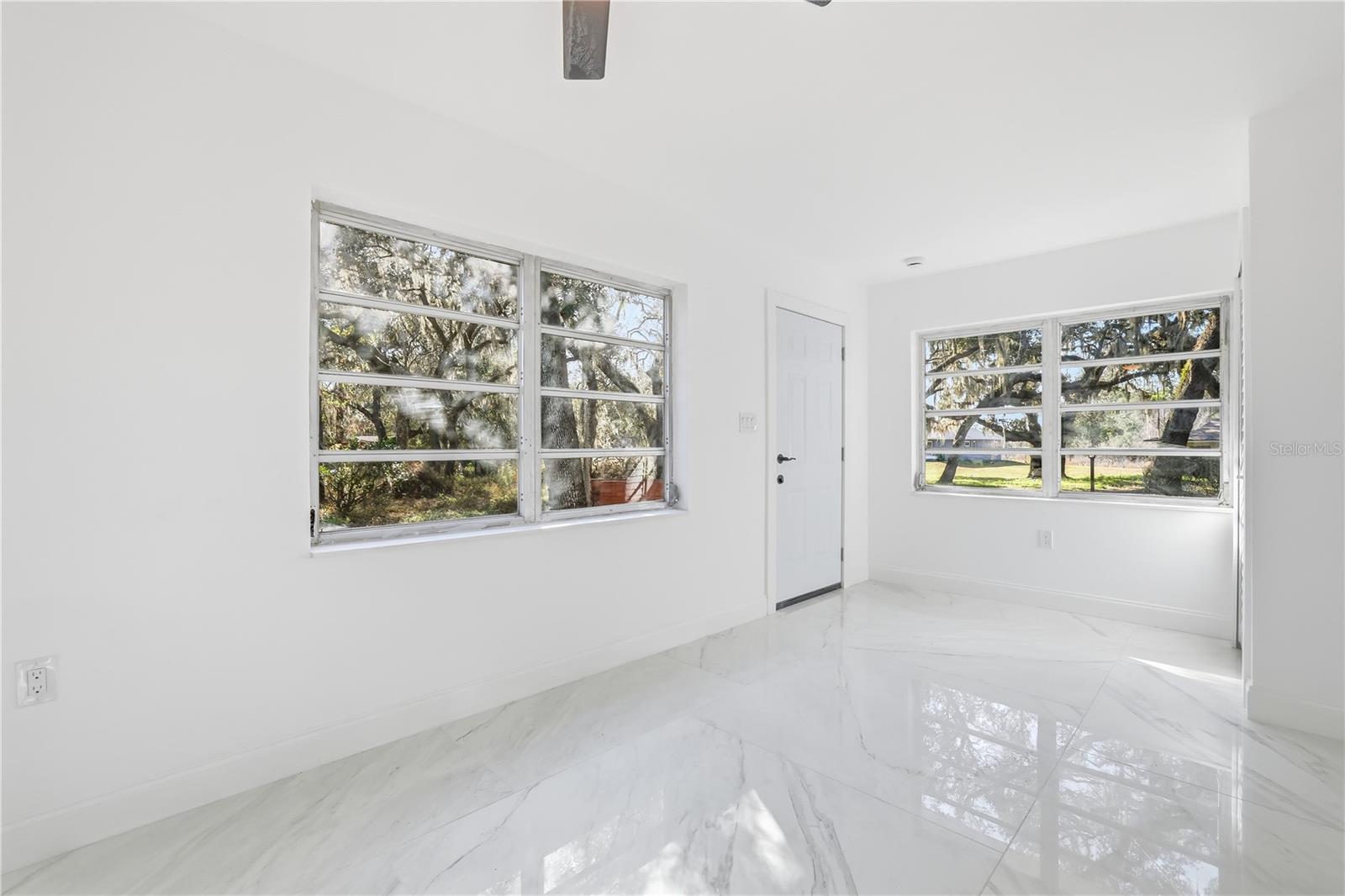 Additional Side Room