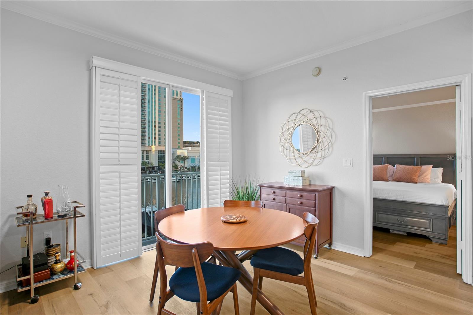 Dine while taking in views of rowers, boats, and the energy of Downtown.