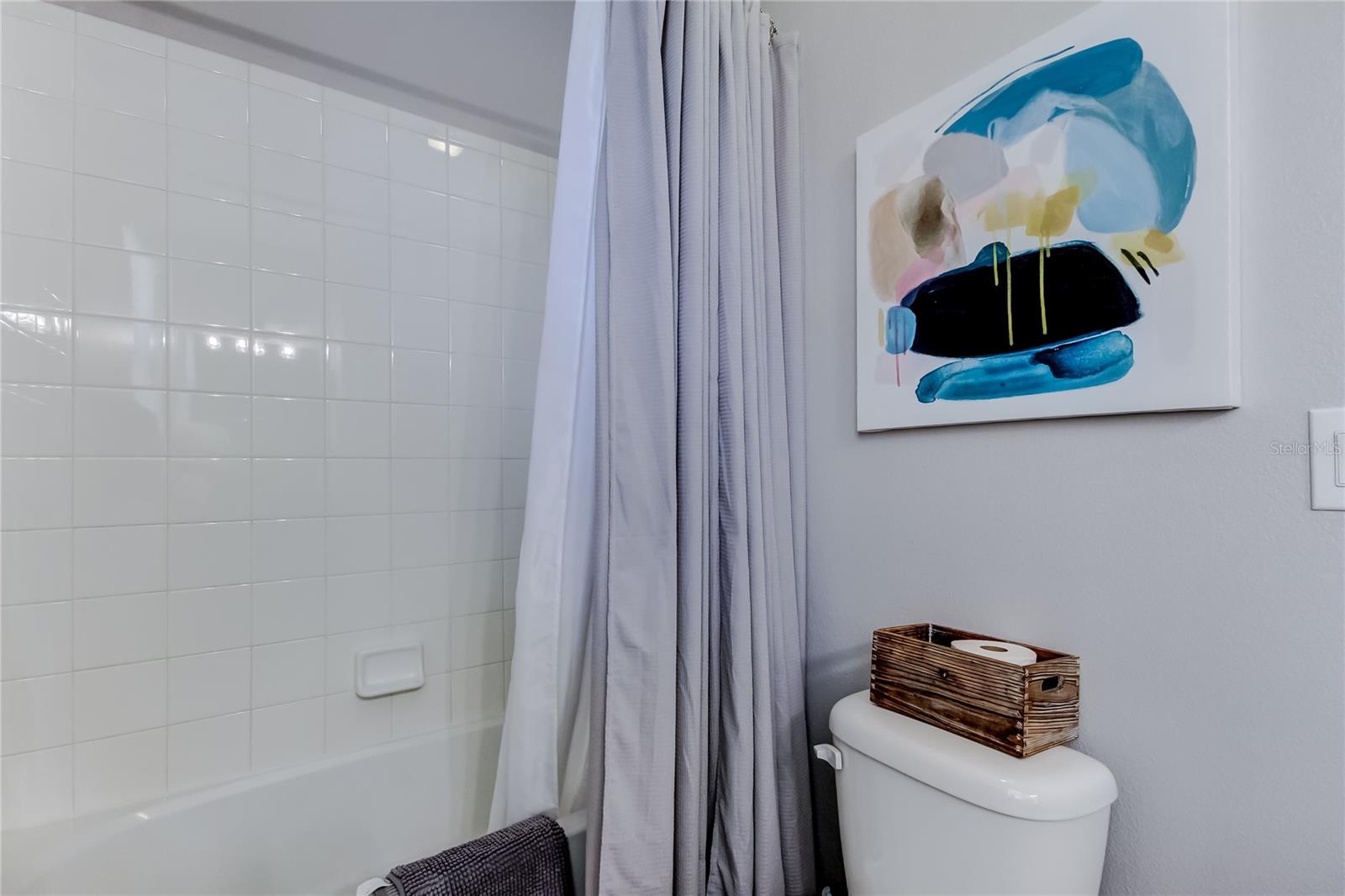 1st floor FULL Bathroom